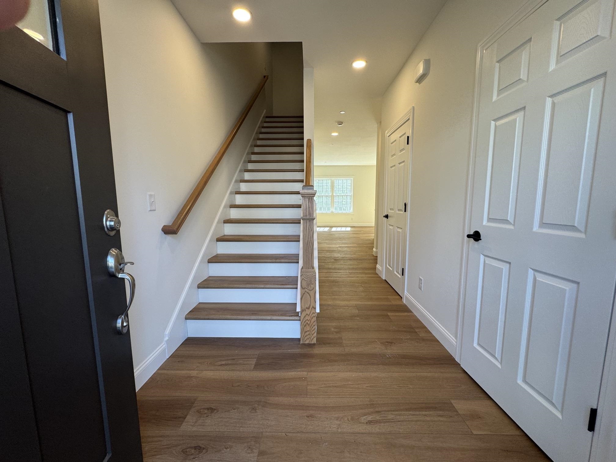 5A Dearborn Cir, Goffstown, NH 03045