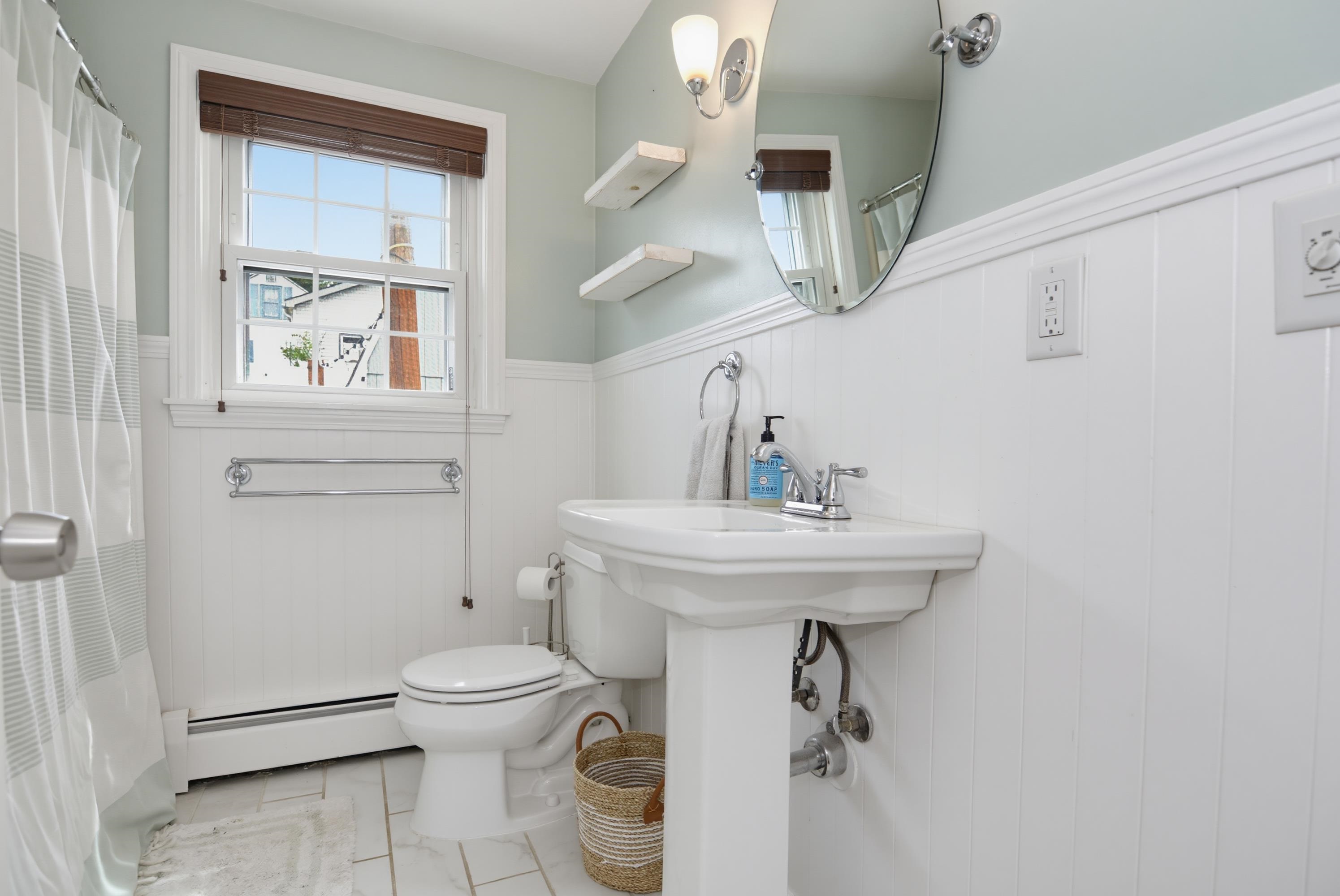 219 Rhode Island Ave, Manchester, NH 03104