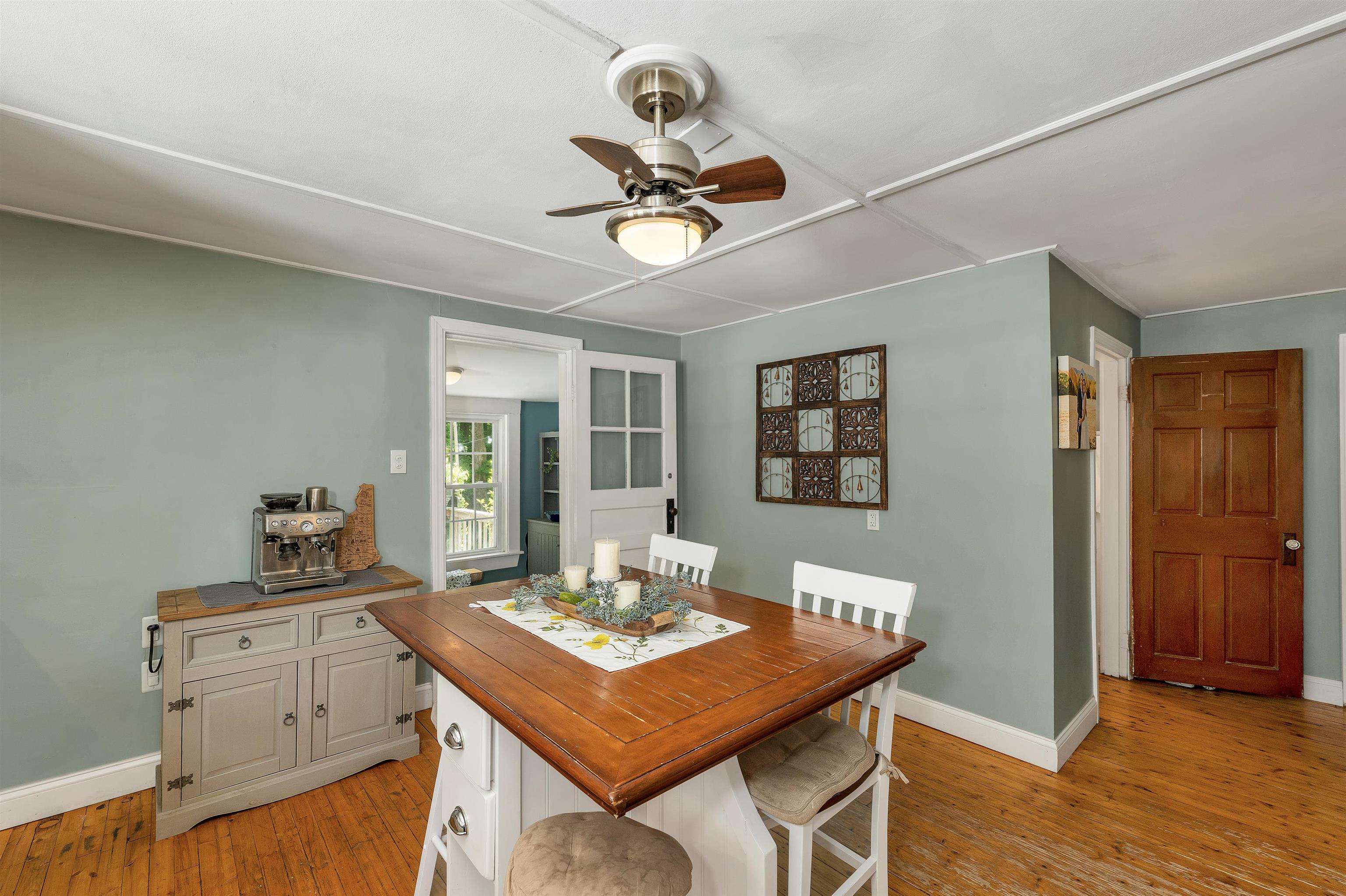 55 School St, Salem, NH 03079