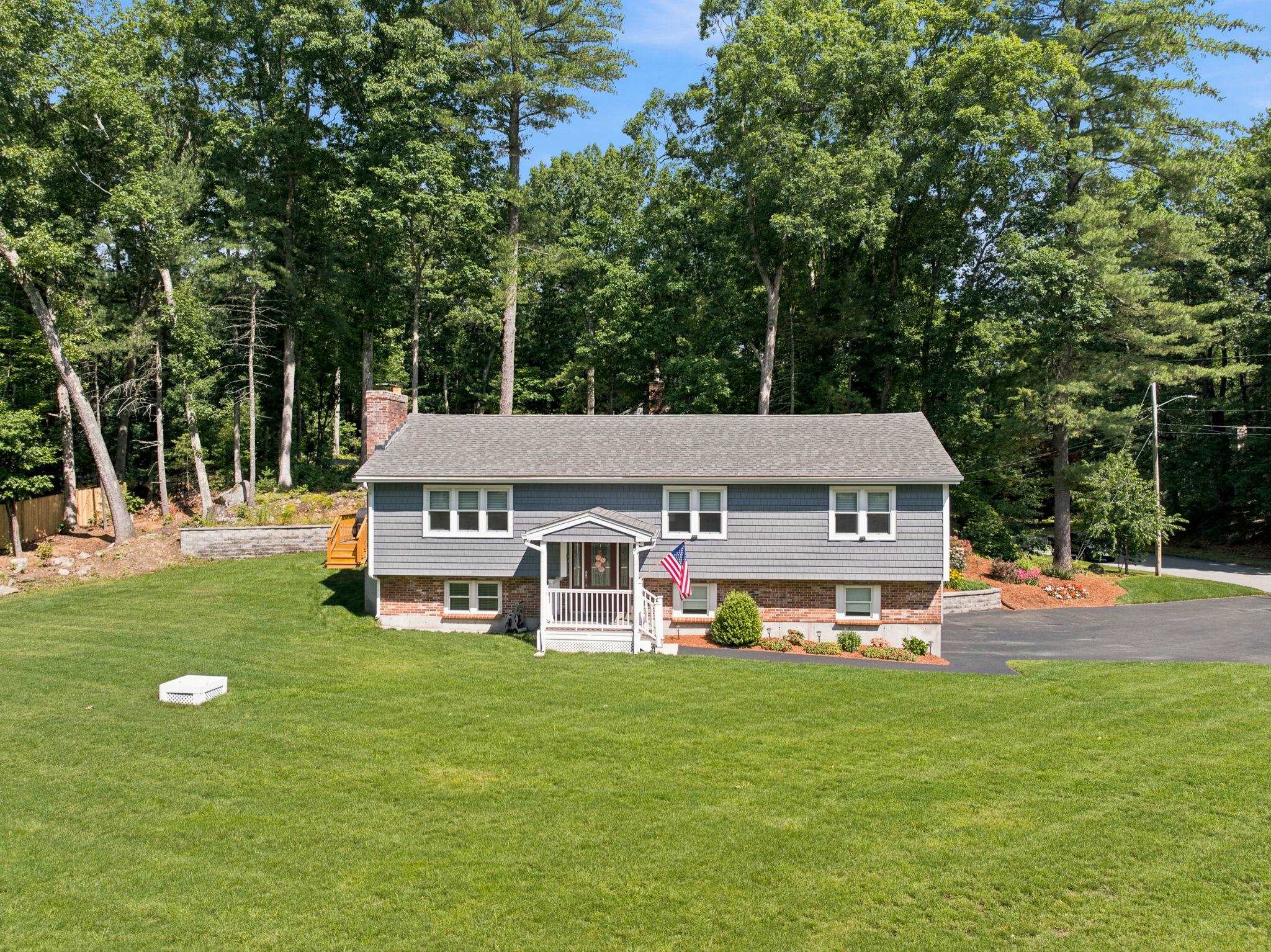 19 Michael Ave, Nashua, NH 03063