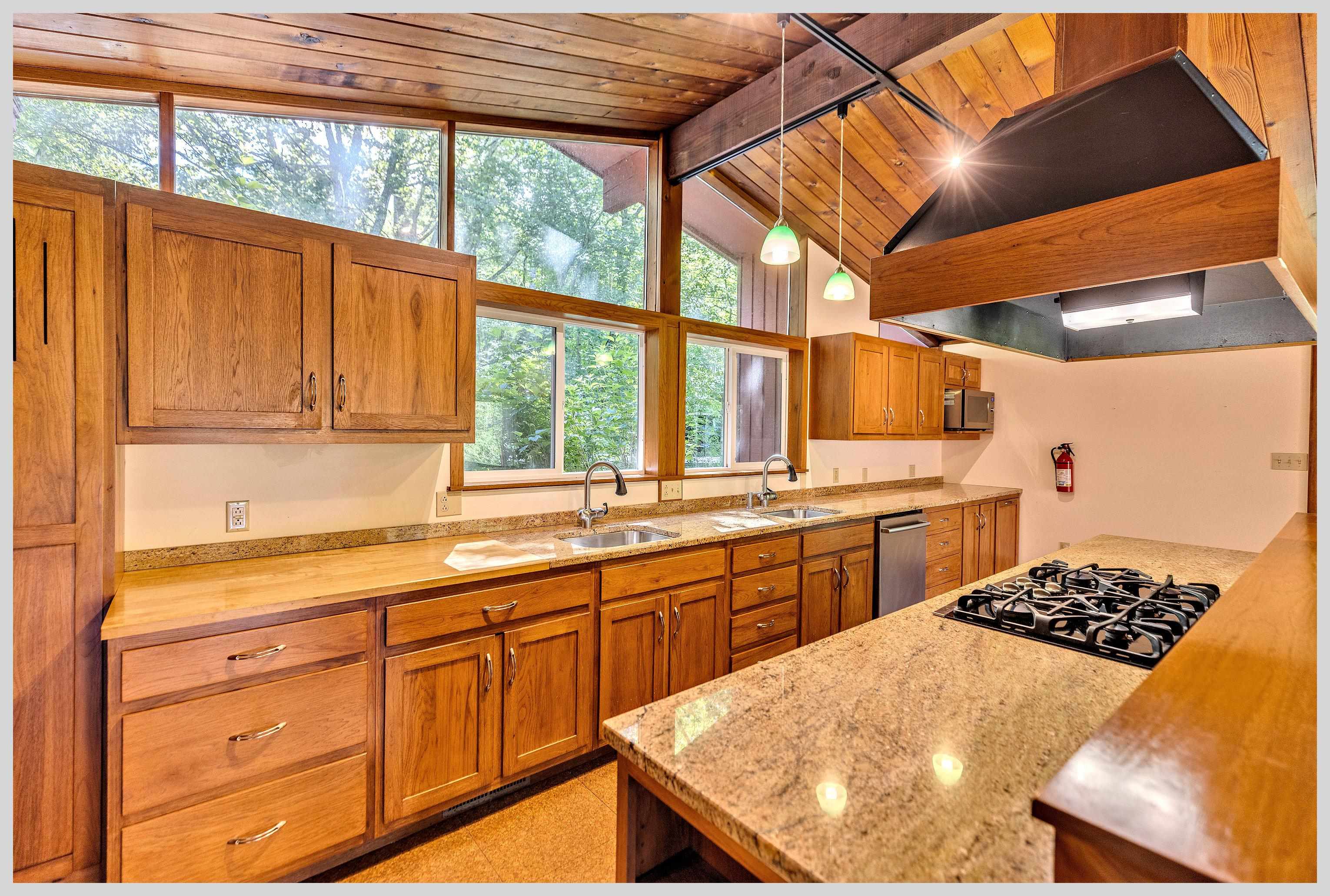 206 River Rd, Groton, NH 03266