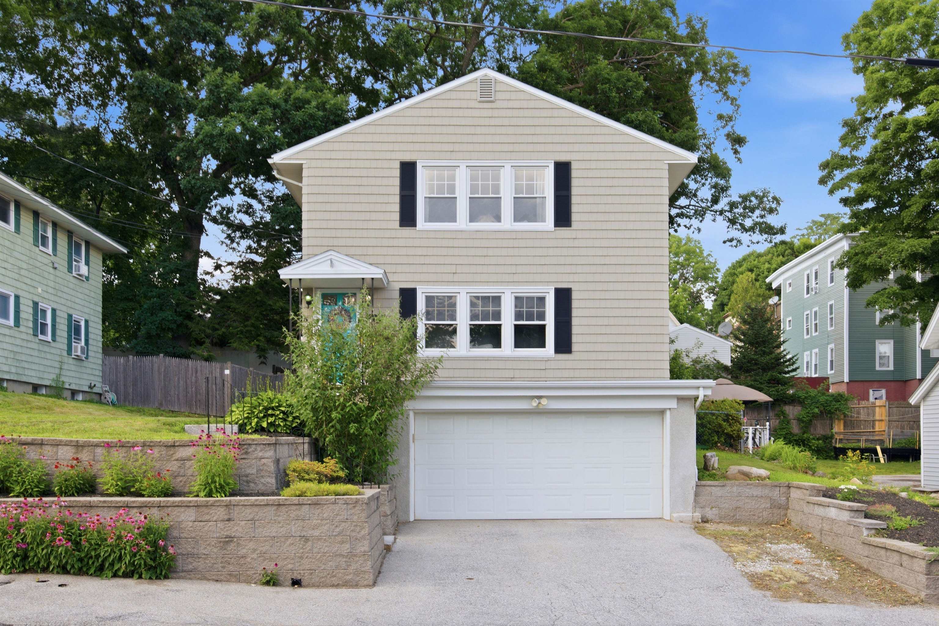 518 Central St, Manchester, NH 03103