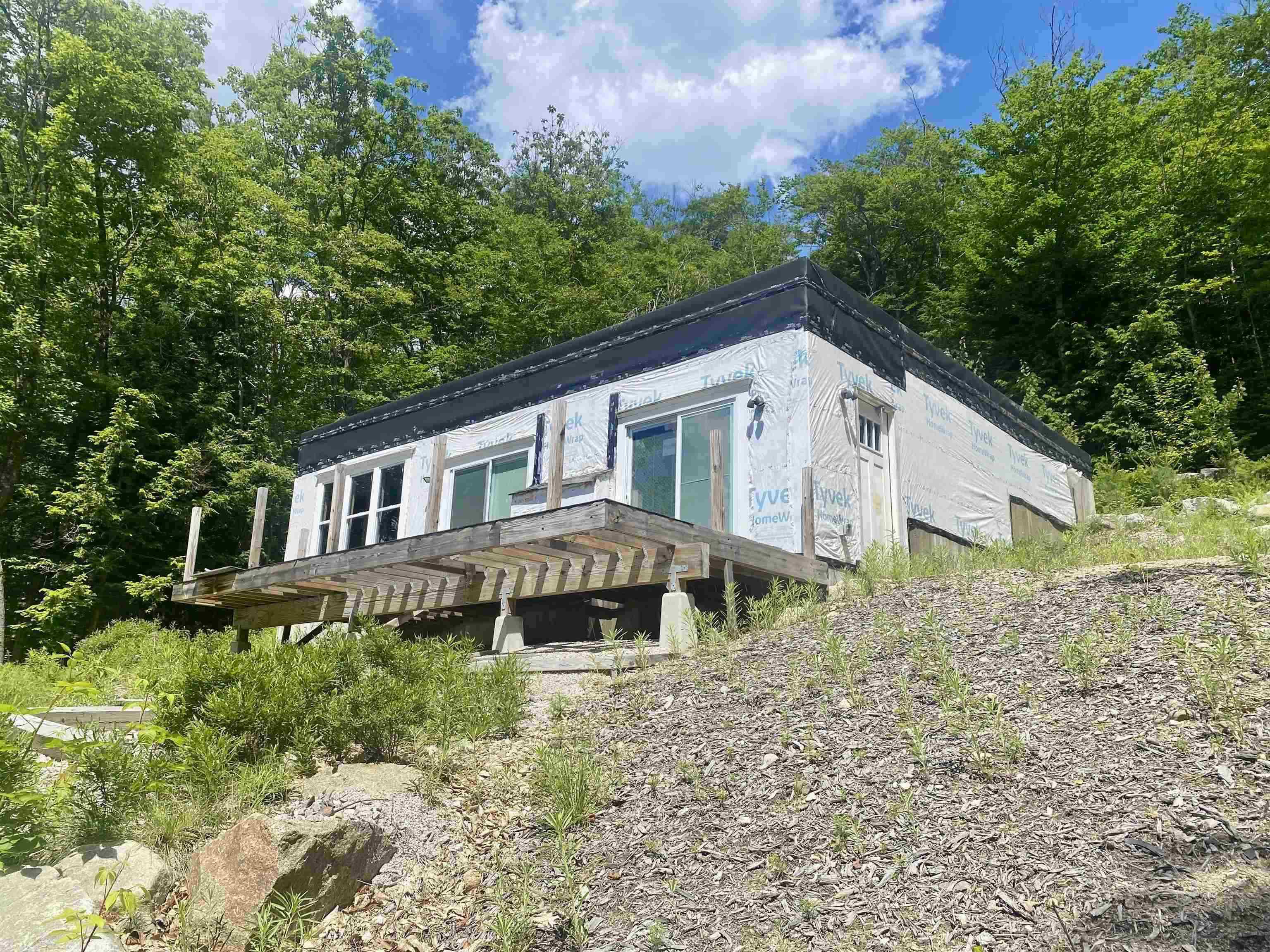 11 Jungfrau Rd, Madison, NH 03849