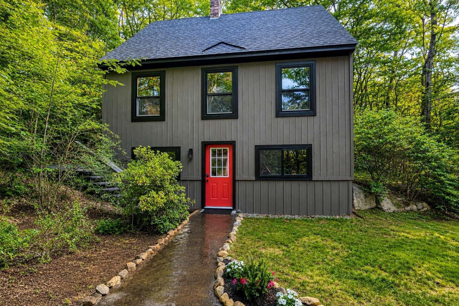 149 Alpstrausse , Bartlett, NH 03845