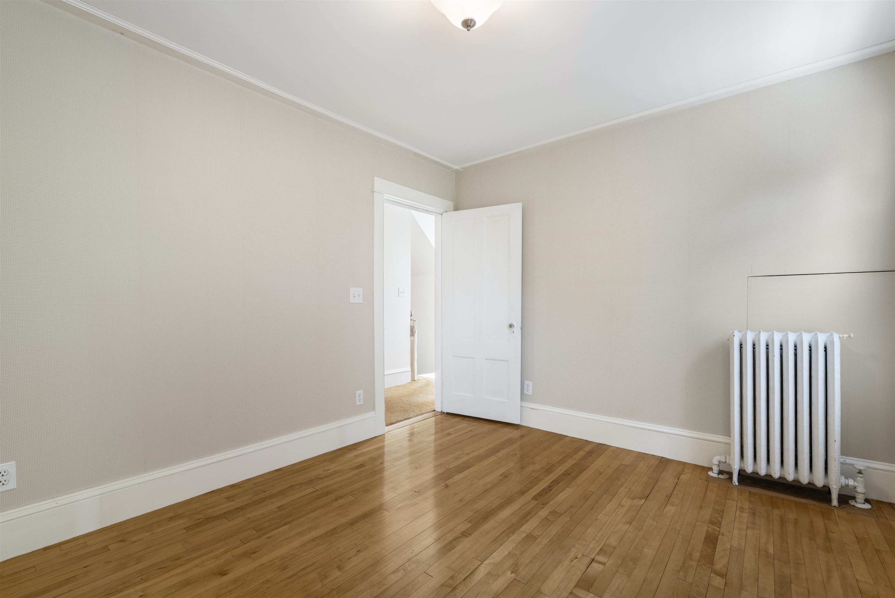 15 Richardson St, Lancaster, NH 03584