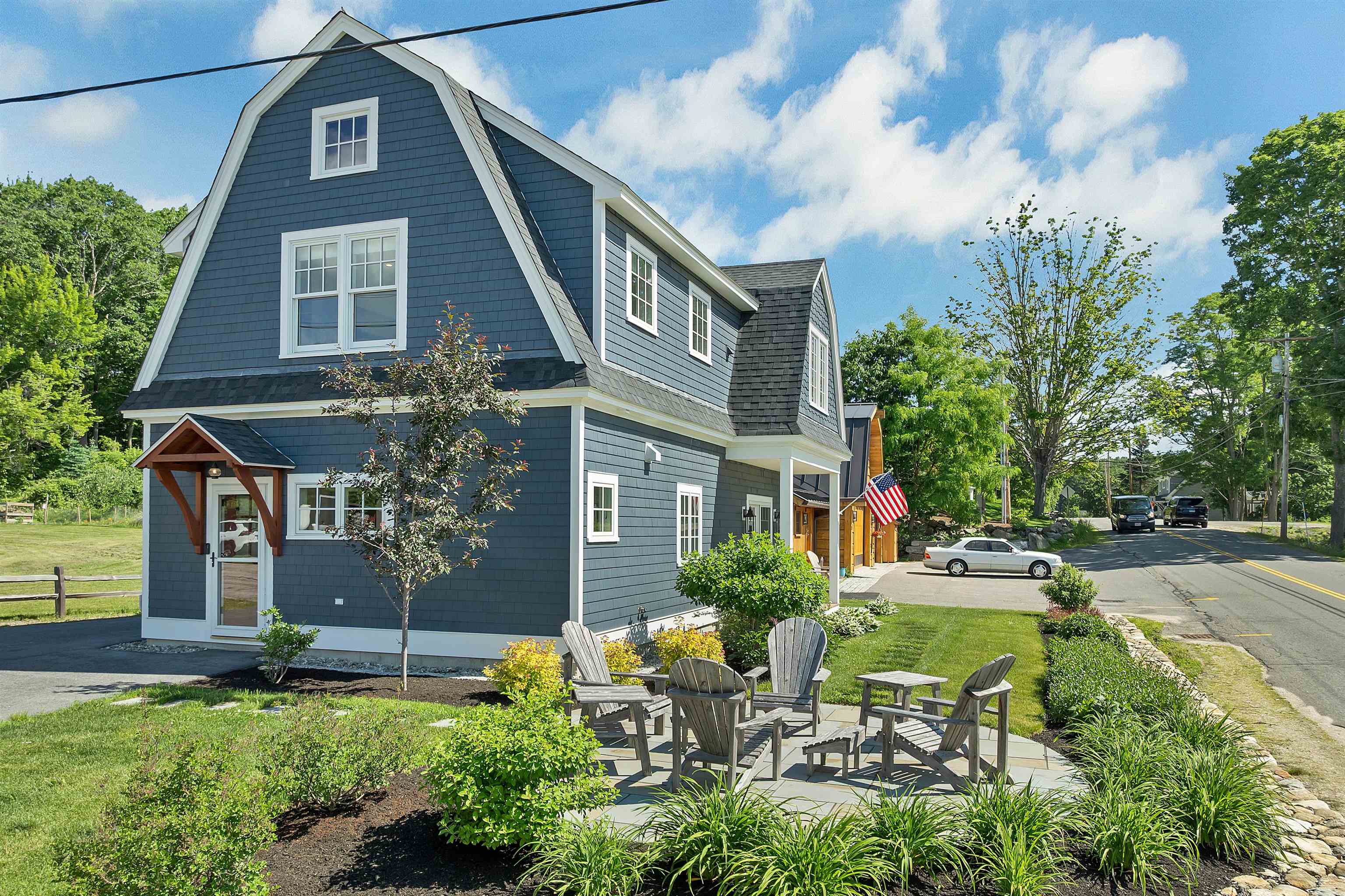 46 King St, Wolfeboro, NH 03894