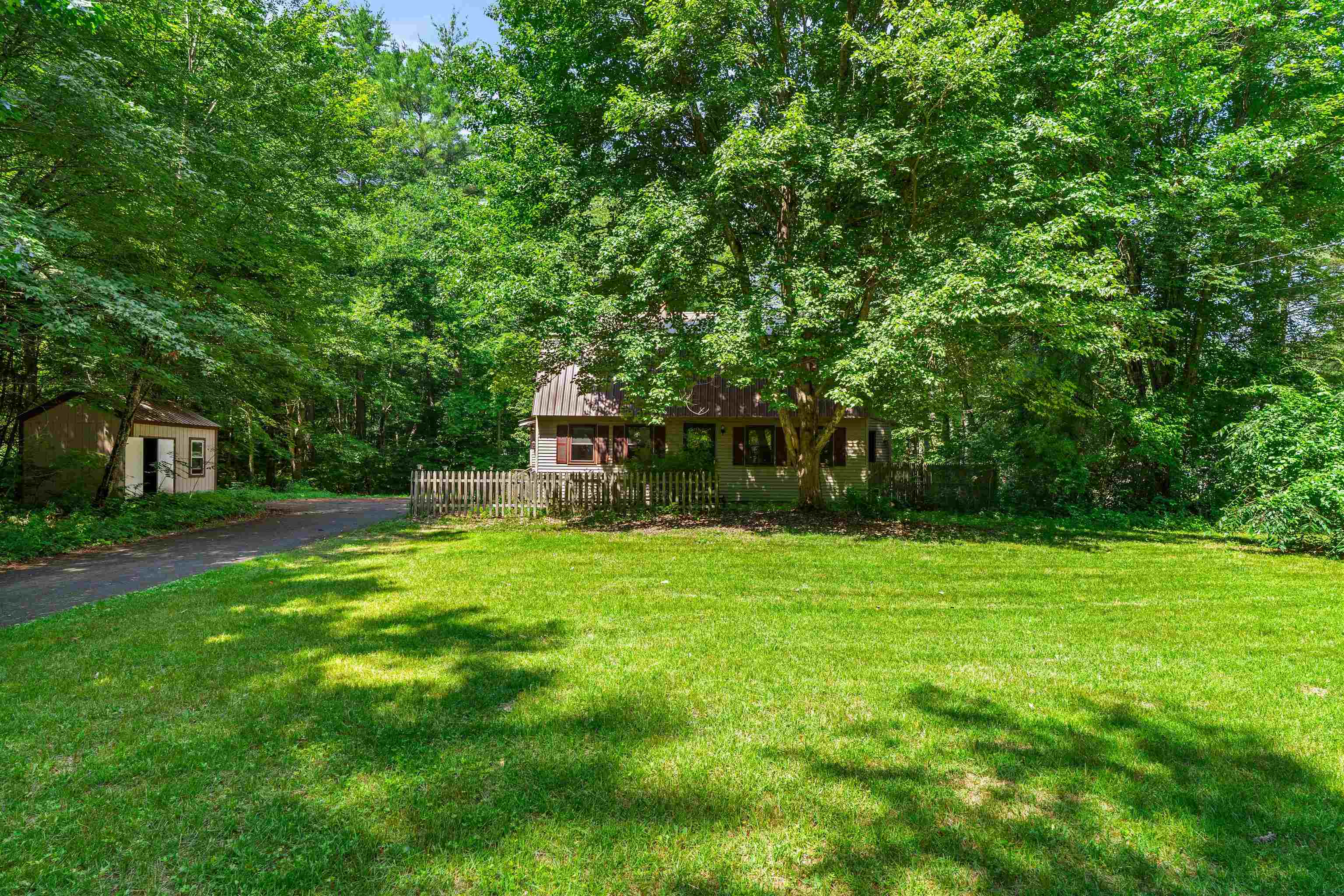 59 Oak Hill Rd, Concord, NH 03301