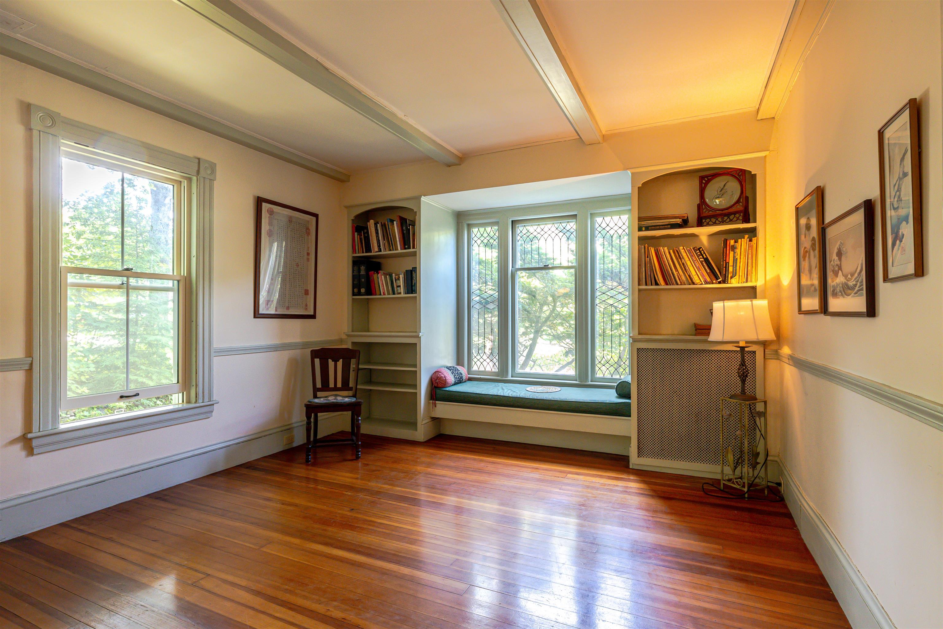121 Franklin St, Concord, NH 03301
