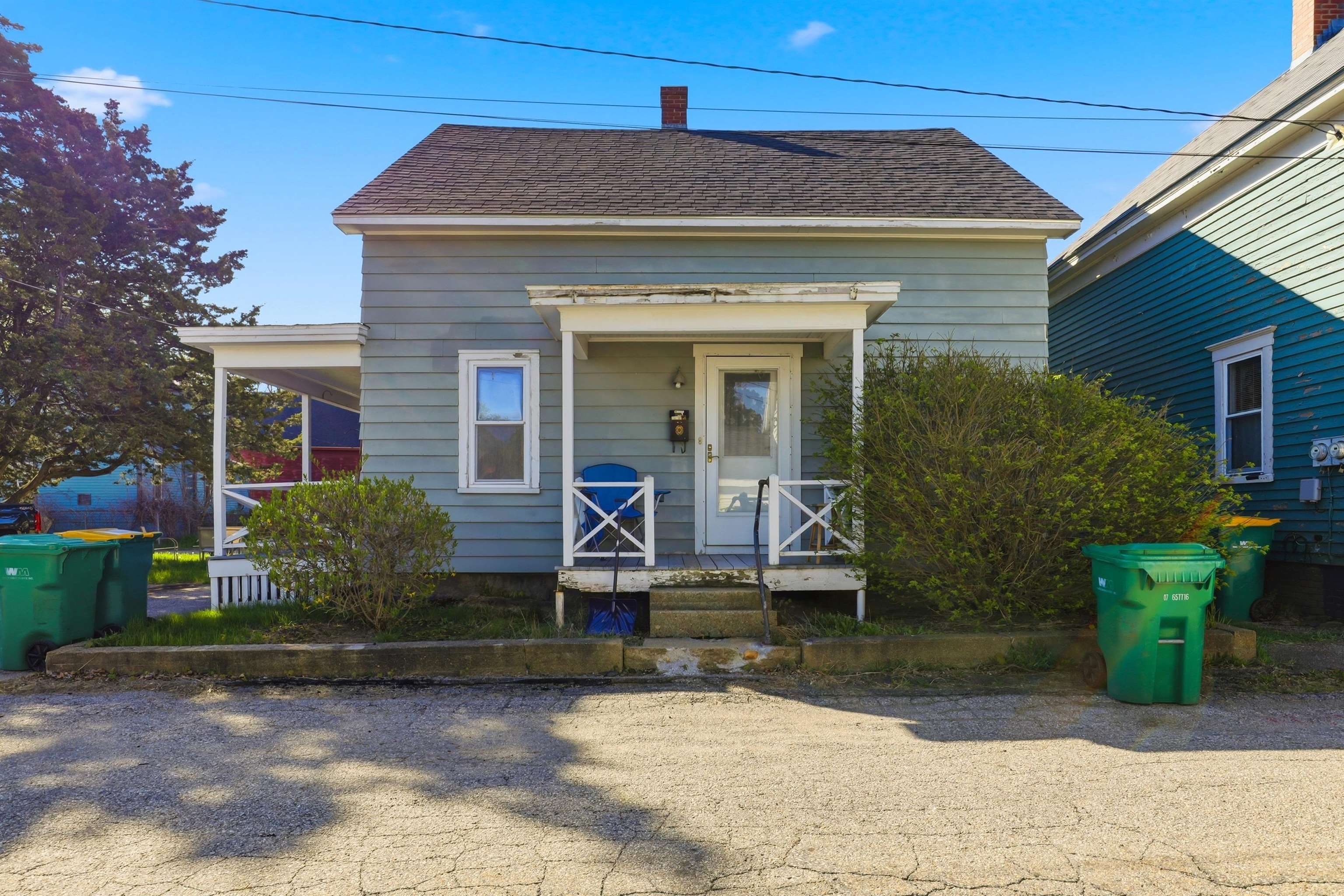 7 Wallace St, Rochester, NH 03839