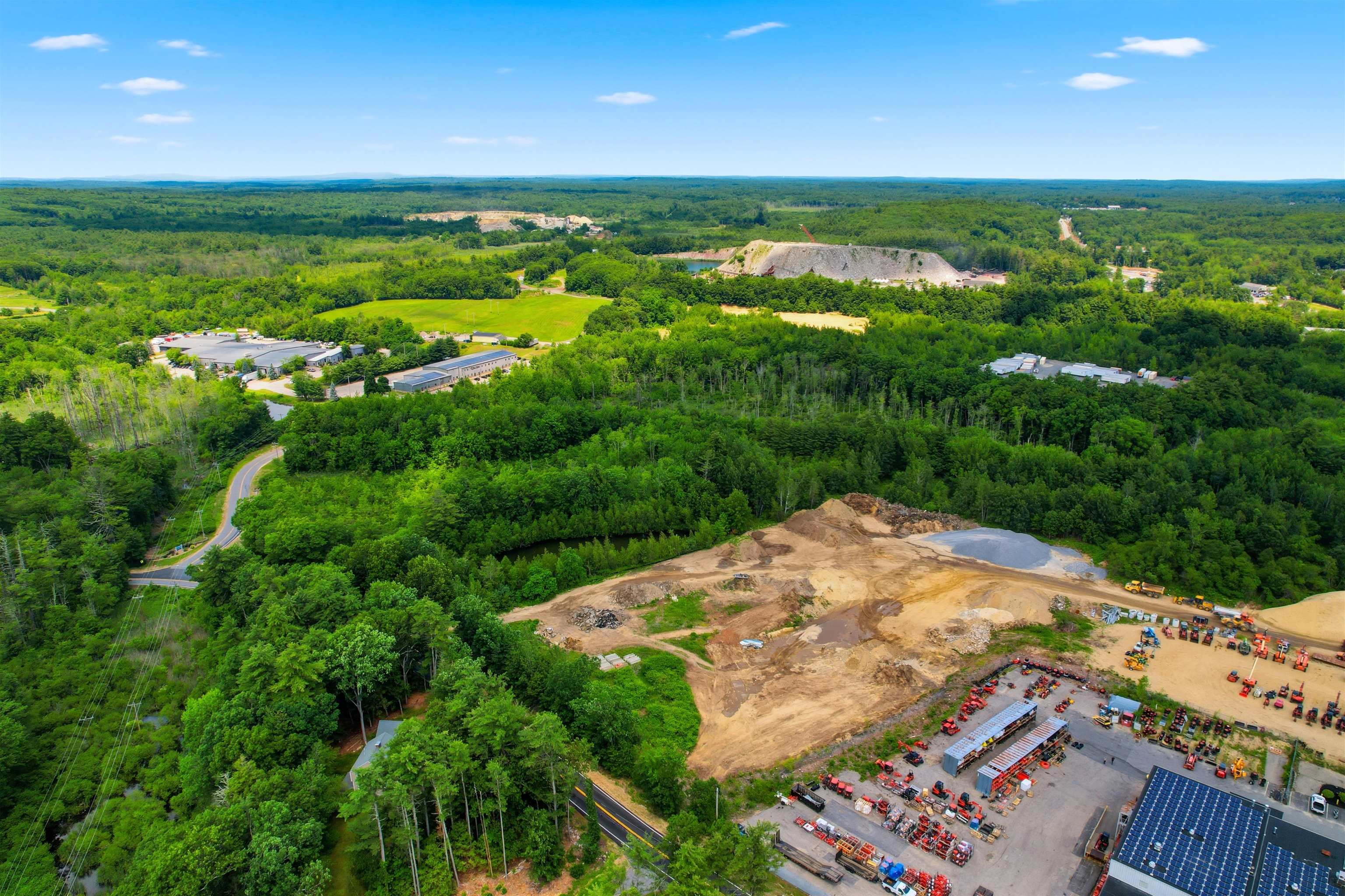 36 Old County Rd, Plaistow, NH 03865