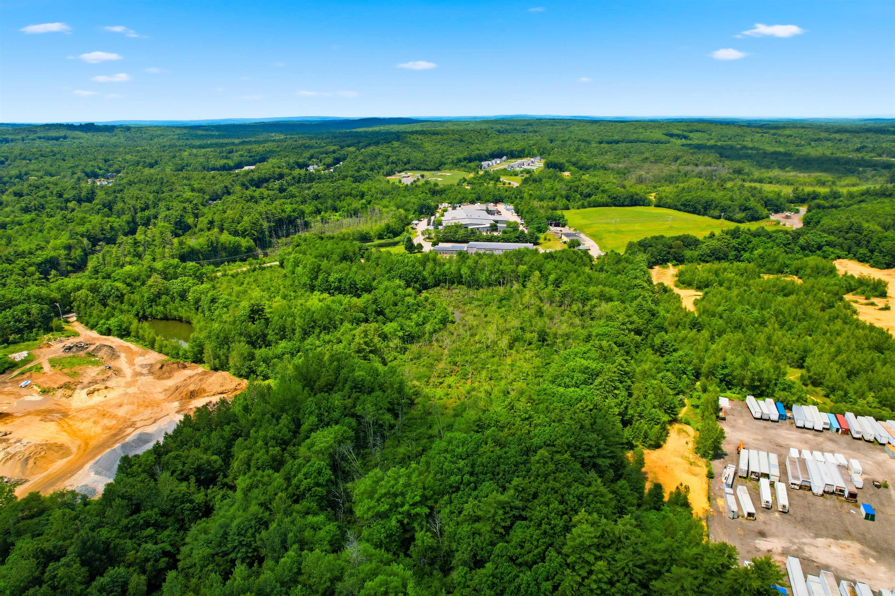 36 Old County Rd, Plaistow, NH 03865