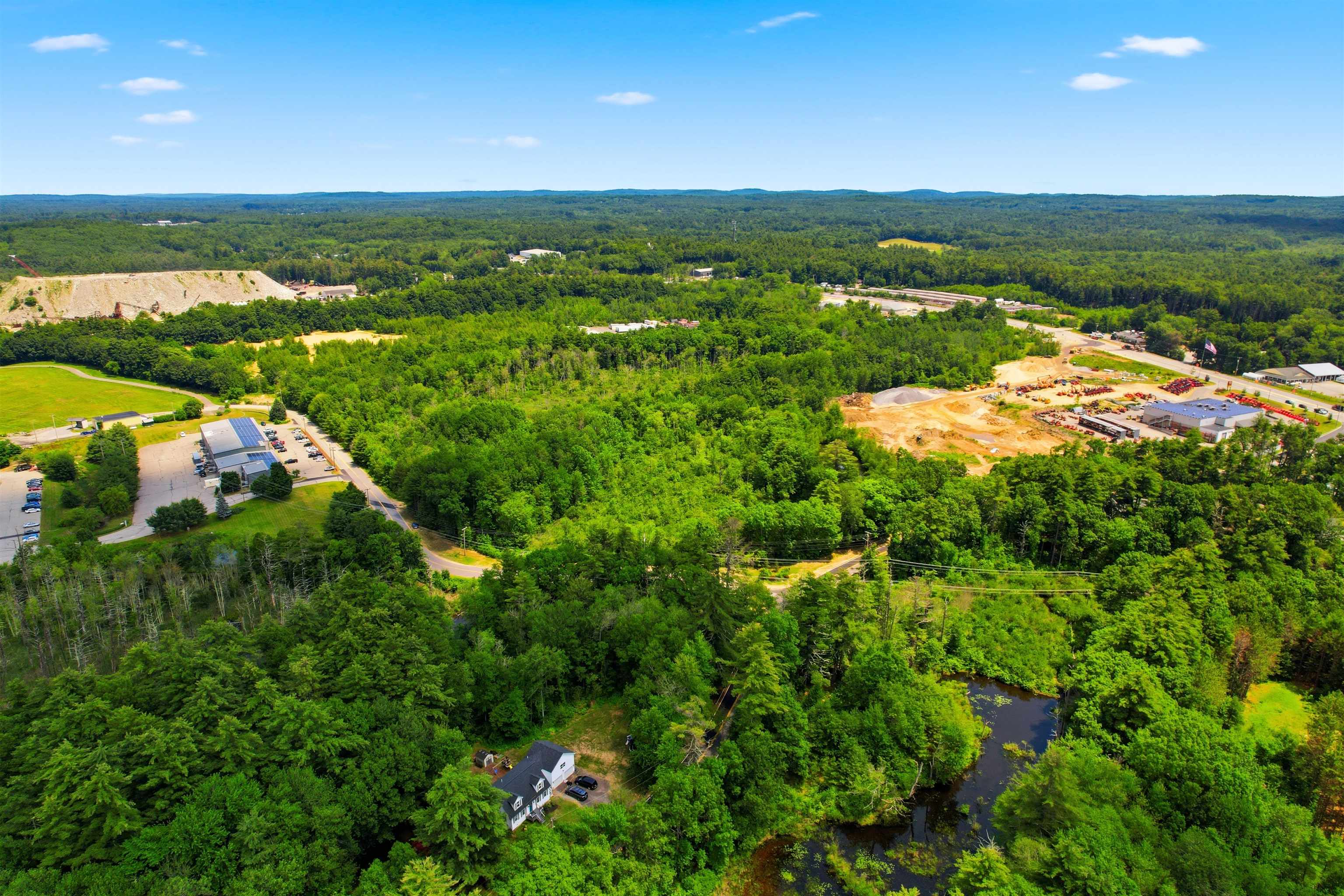 36 Old County Rd, Plaistow, NH 03865