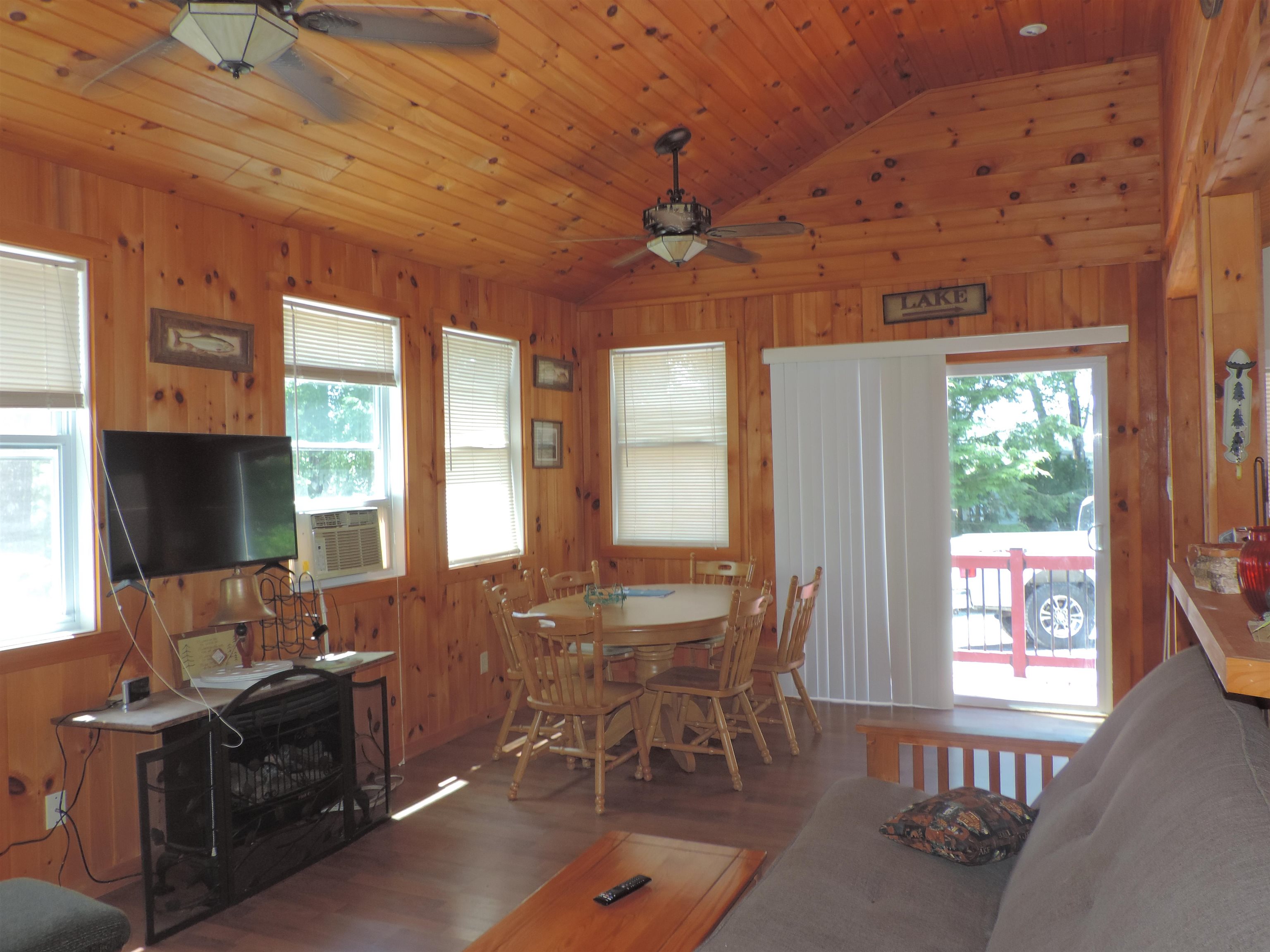 143 Lakeside Dr, Fitzwilliam, NH 03447