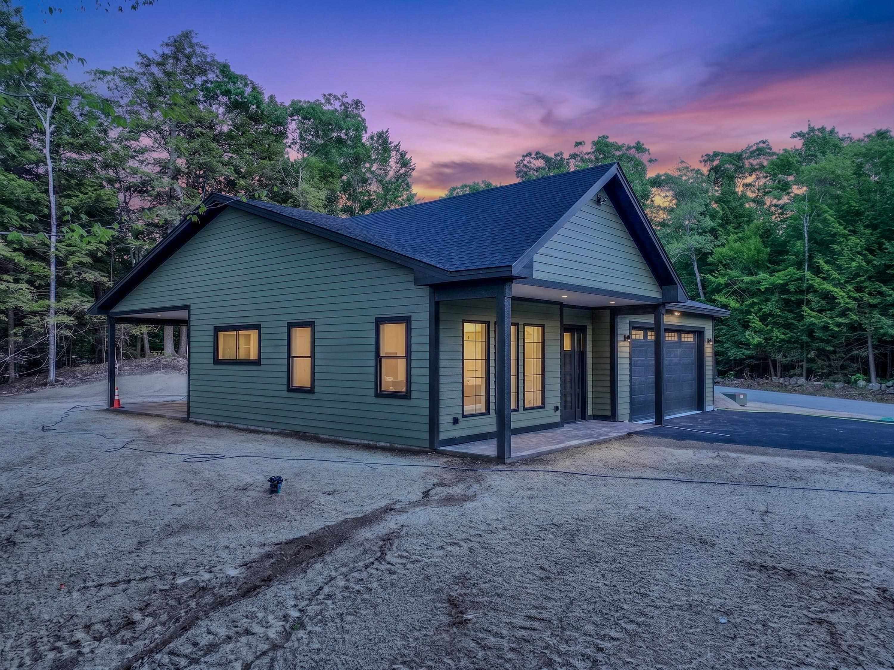 106 Ski Lift Ln, Plymouth, NH 03264