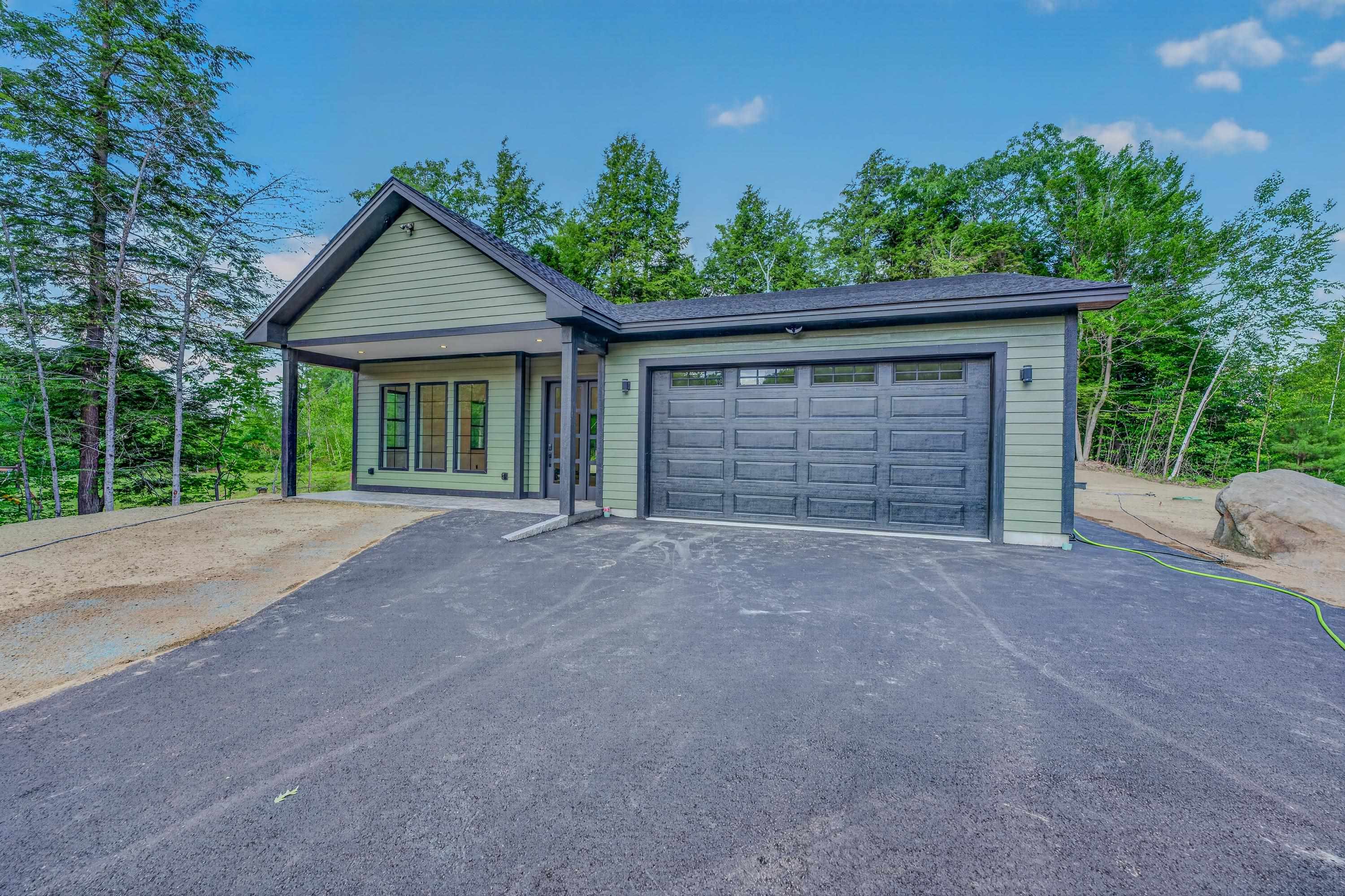106 Ski Lift Ln, Plymouth, NH 03264
