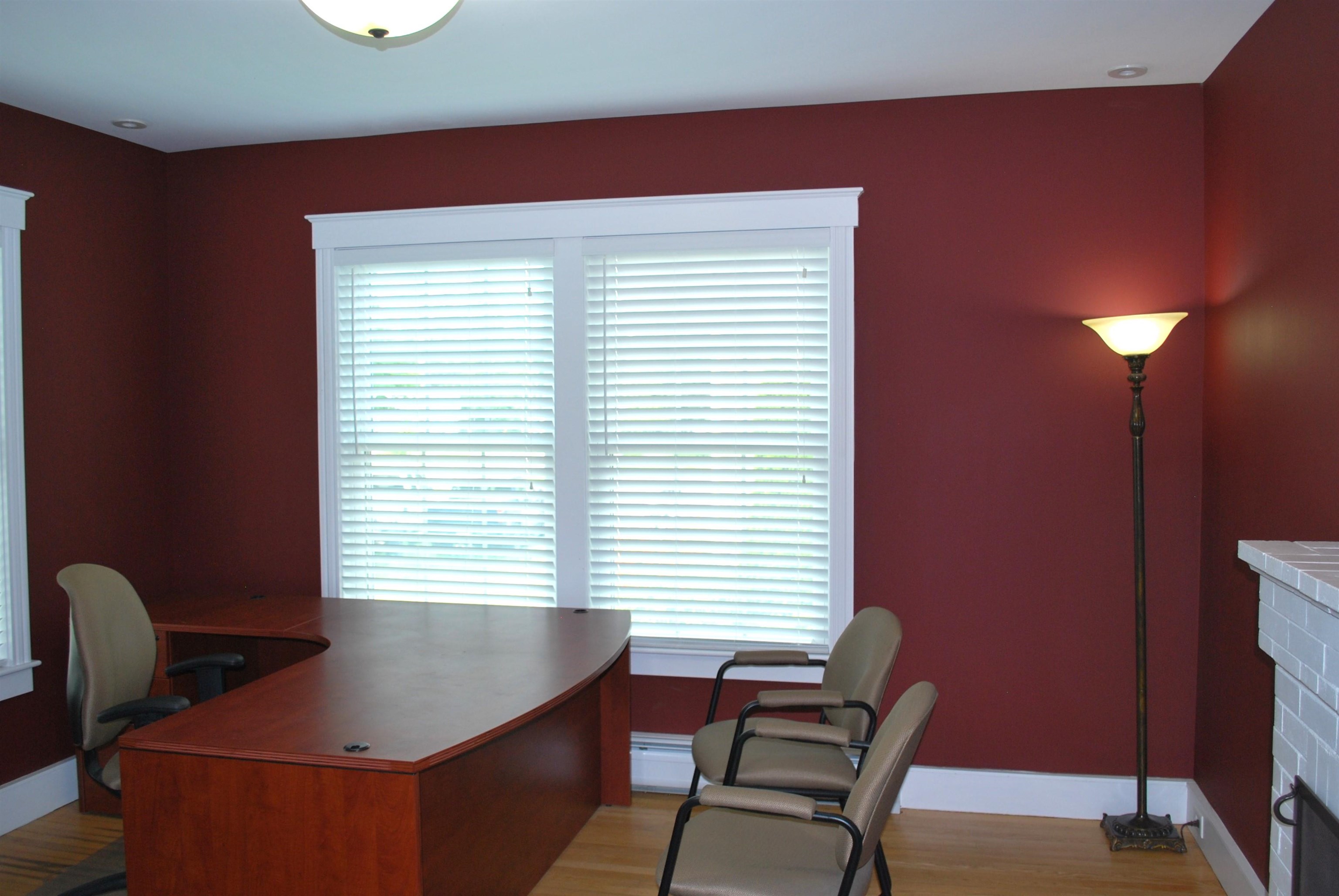 391 W Main St, Tilton, NH 03276