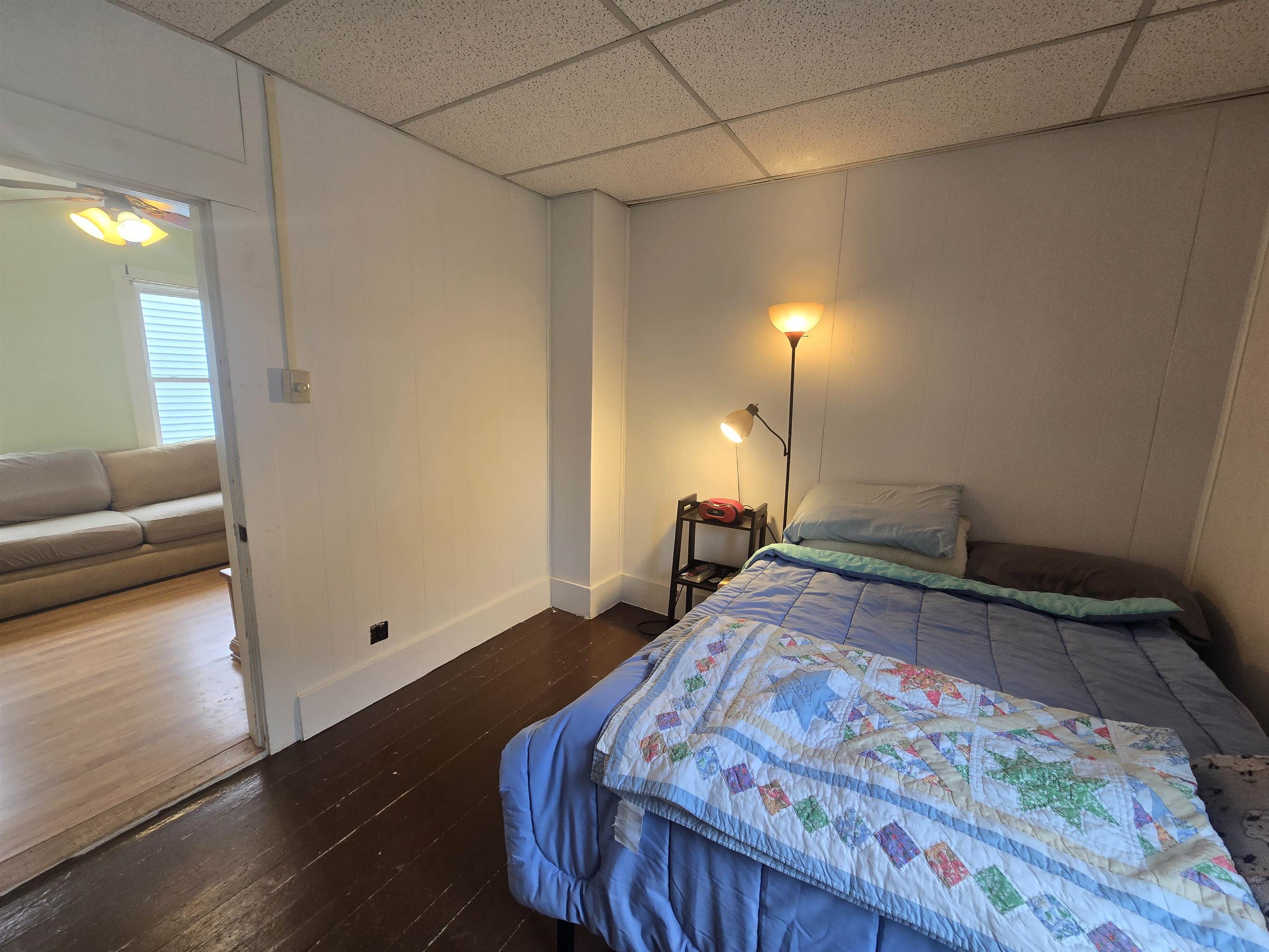Unit 1 Bedroom 25673381