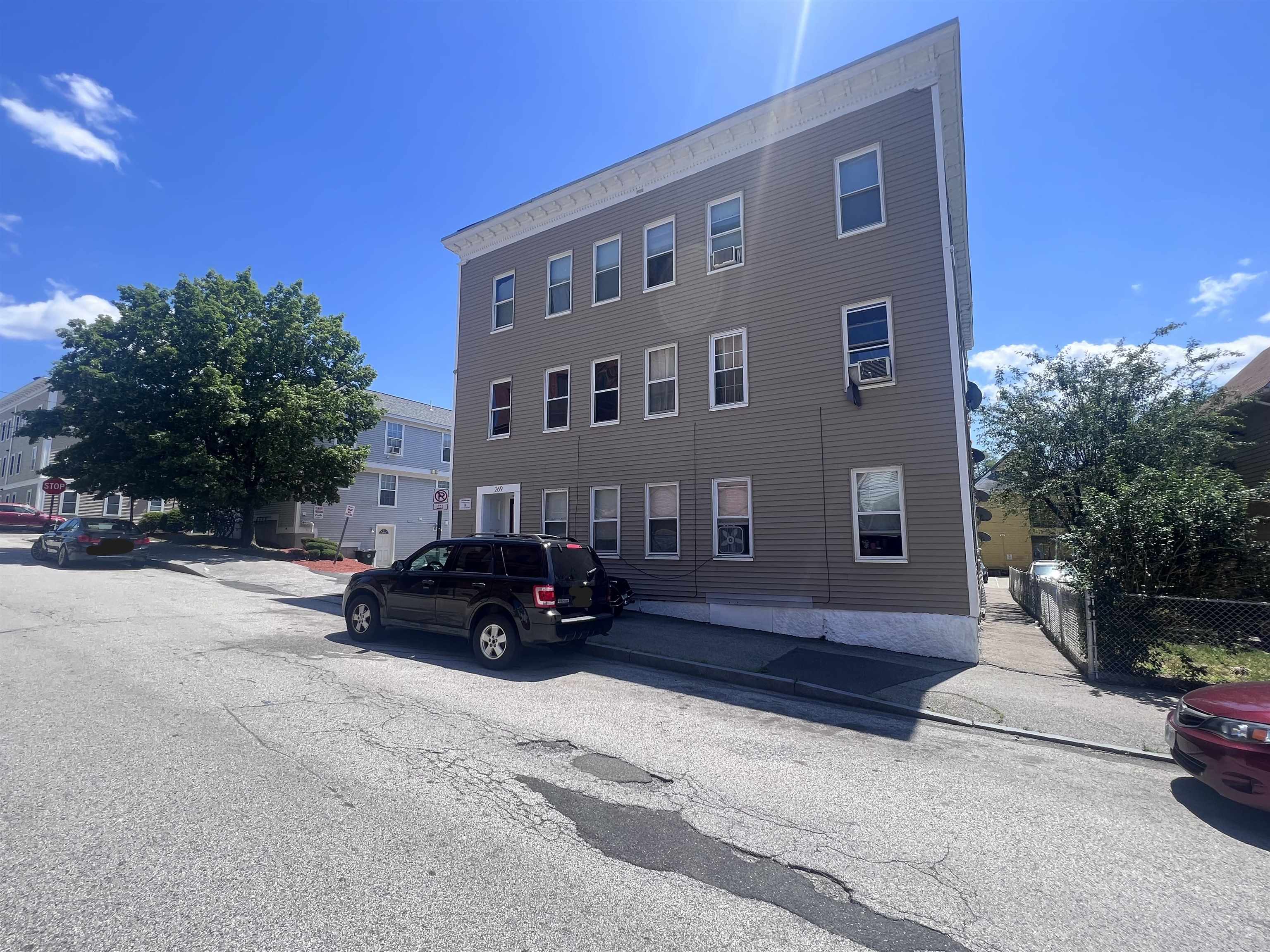 269 Cedar St, Manchester, NH 03103