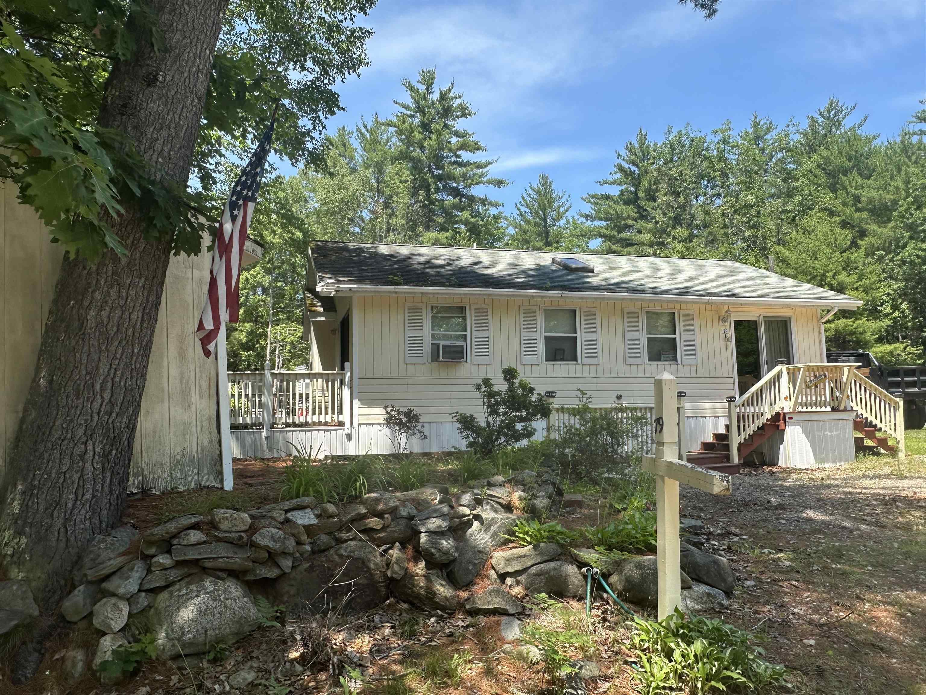 79 Ottawa Ln, Rochester, NH 03867