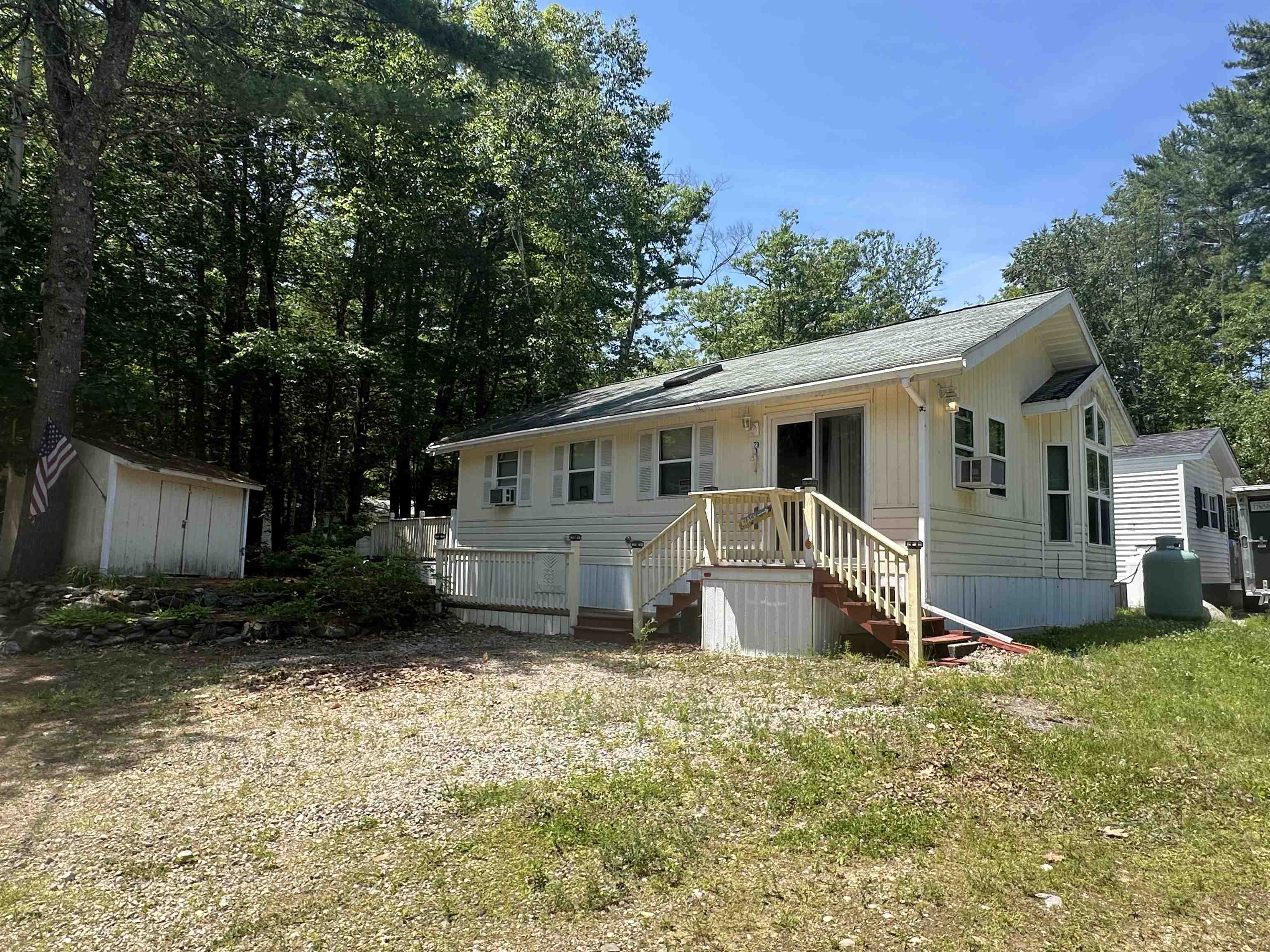 79 Ottawa Ln, Rochester, NH 03867