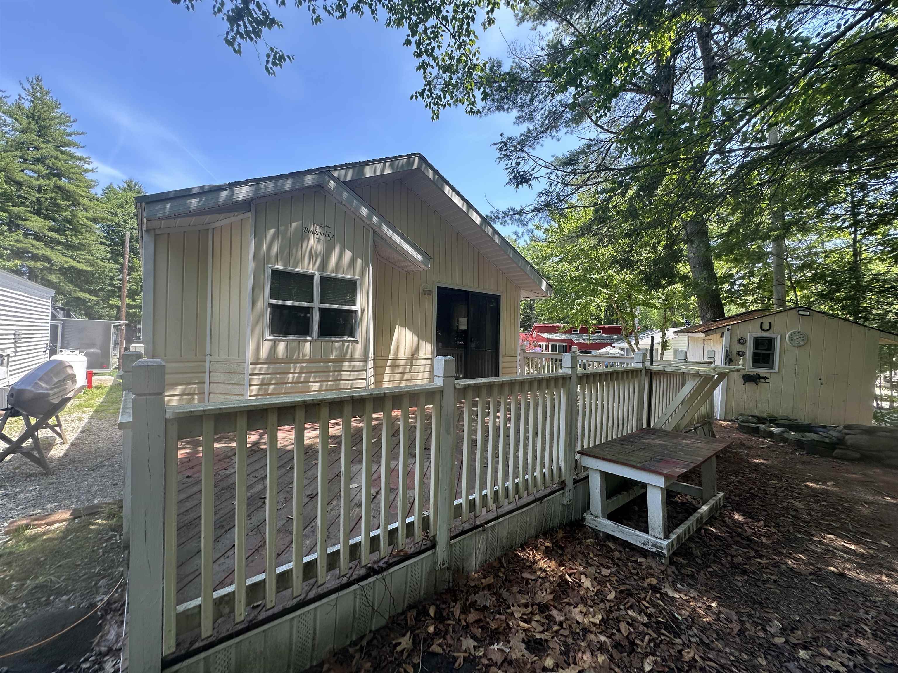 79 Ottawa Ln, Rochester, NH 03867