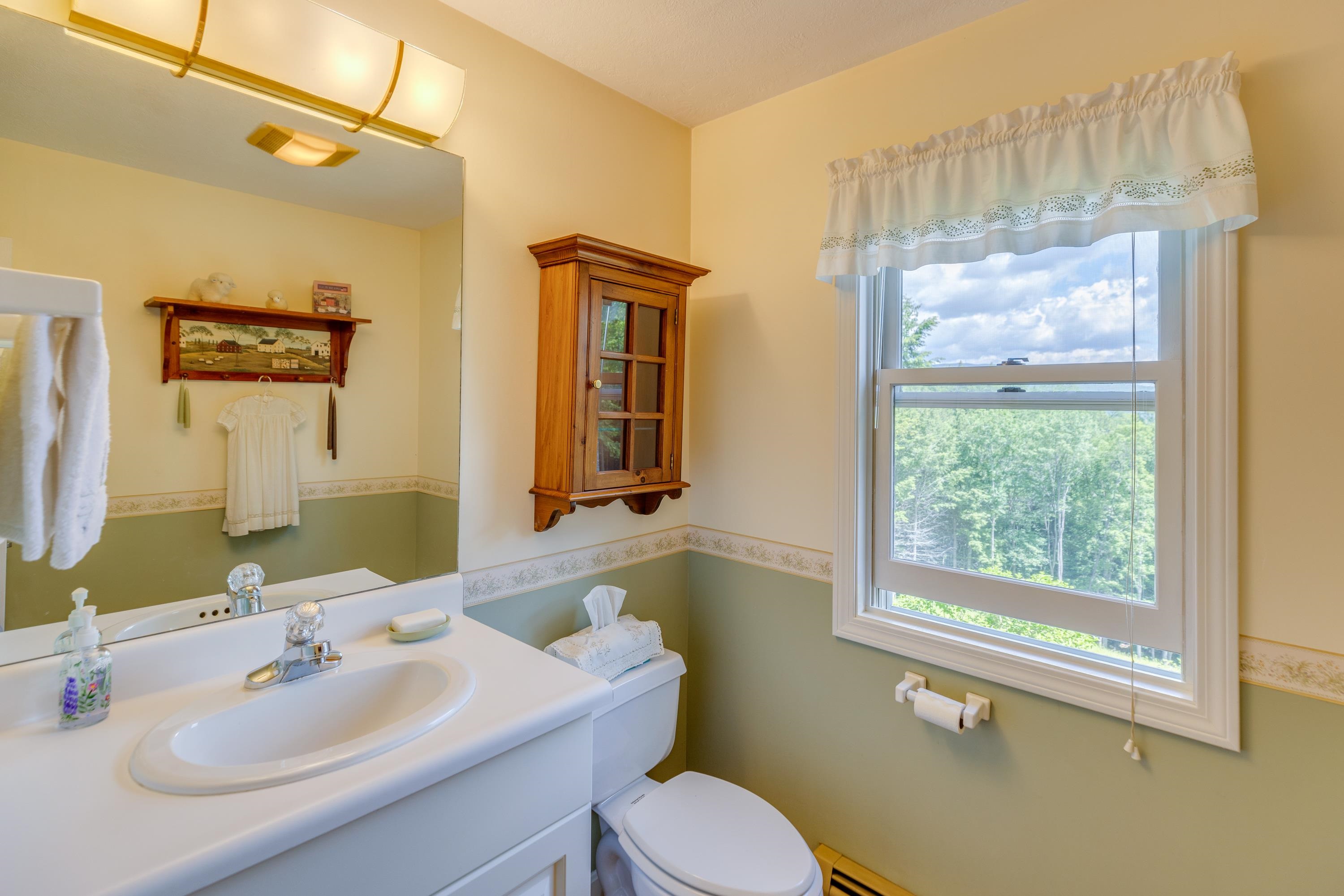 226 Hobart Hill Rd, Hebron, NH 03241