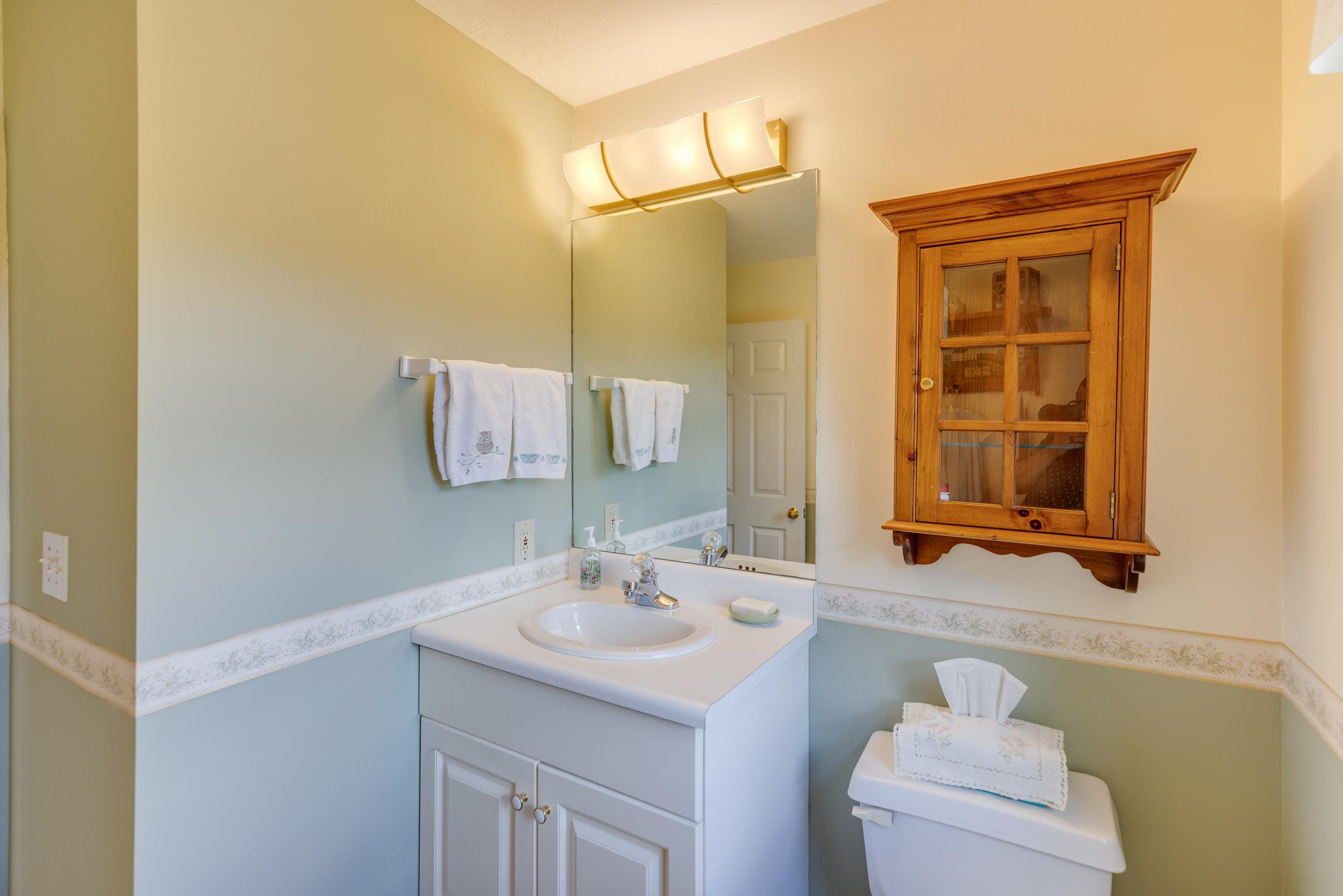226 Hobart Hill Rd, Hebron, NH 03241