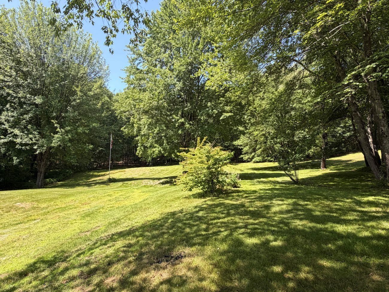 23 Jackson Dr, Hinsdale, NH 03451