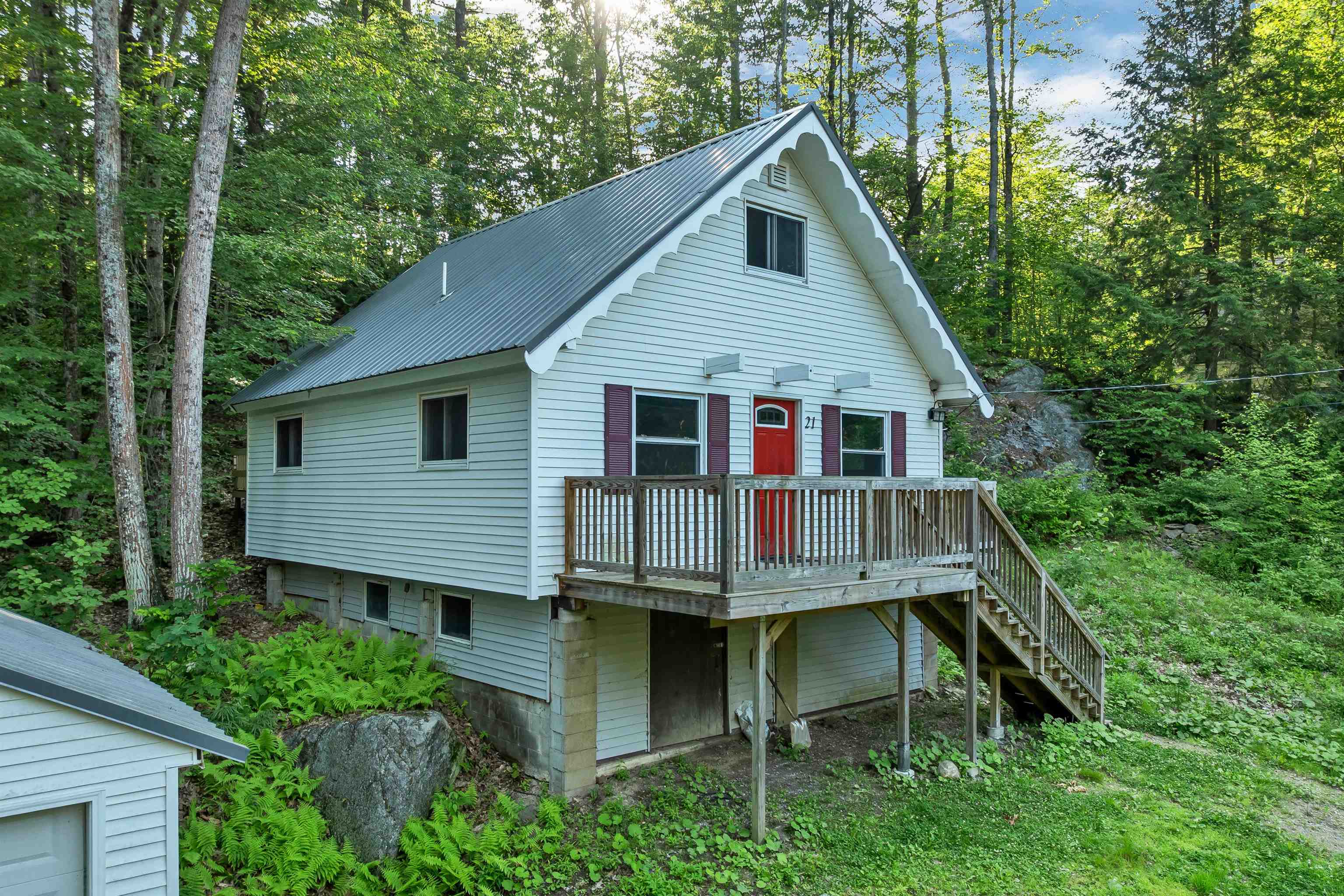21 Birch Tree Ln, Hillsborough, NH 03244