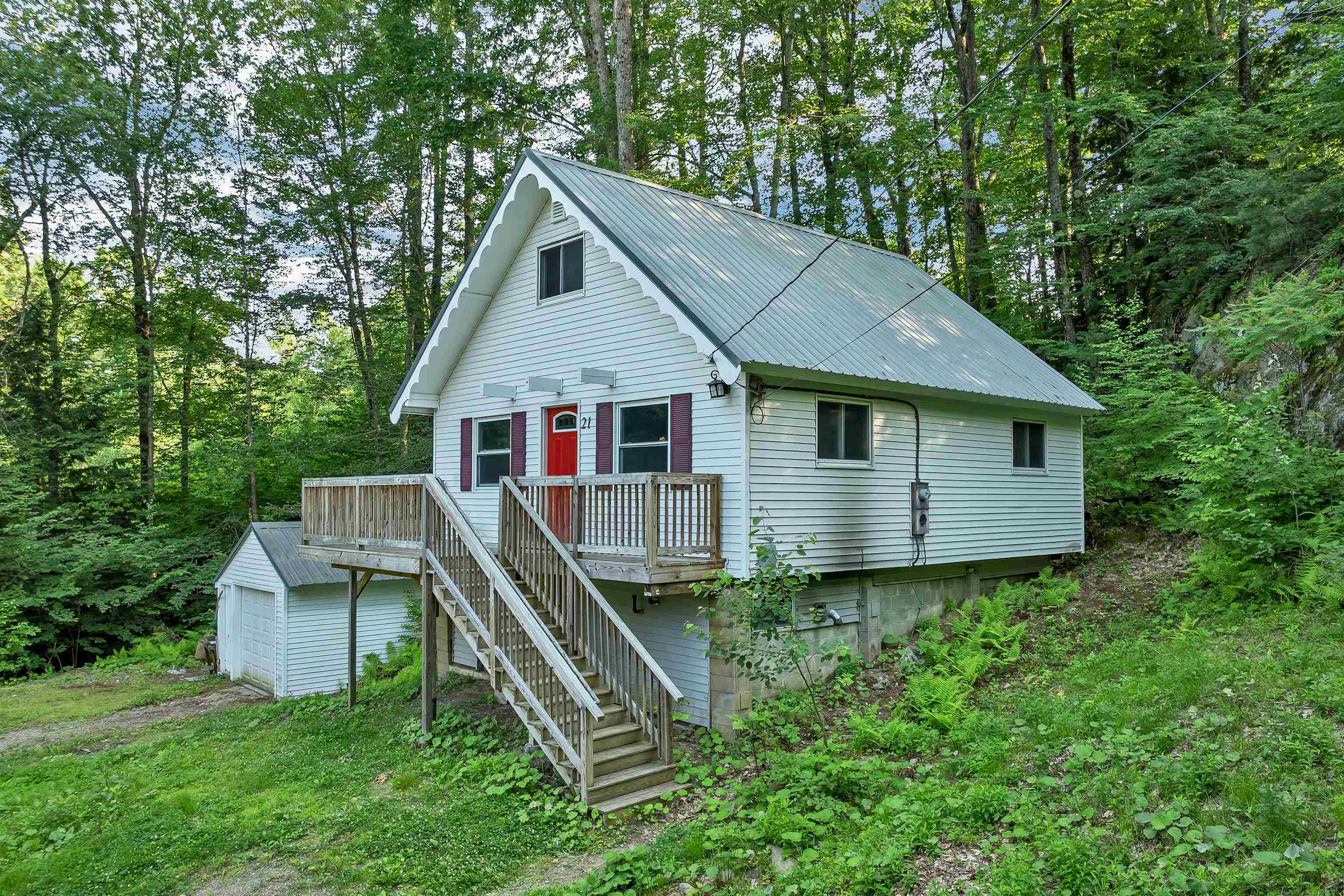 21 Birch Tree Ln, Hillsborough, NH 03244