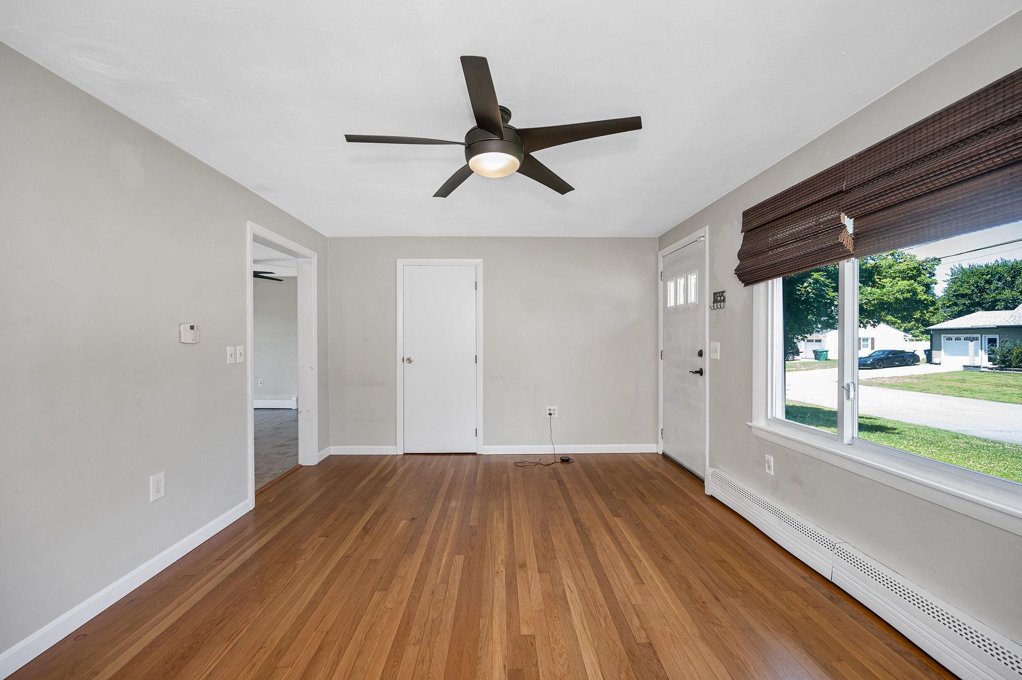 7 Raleigh Dr, Nashua, NH 03062