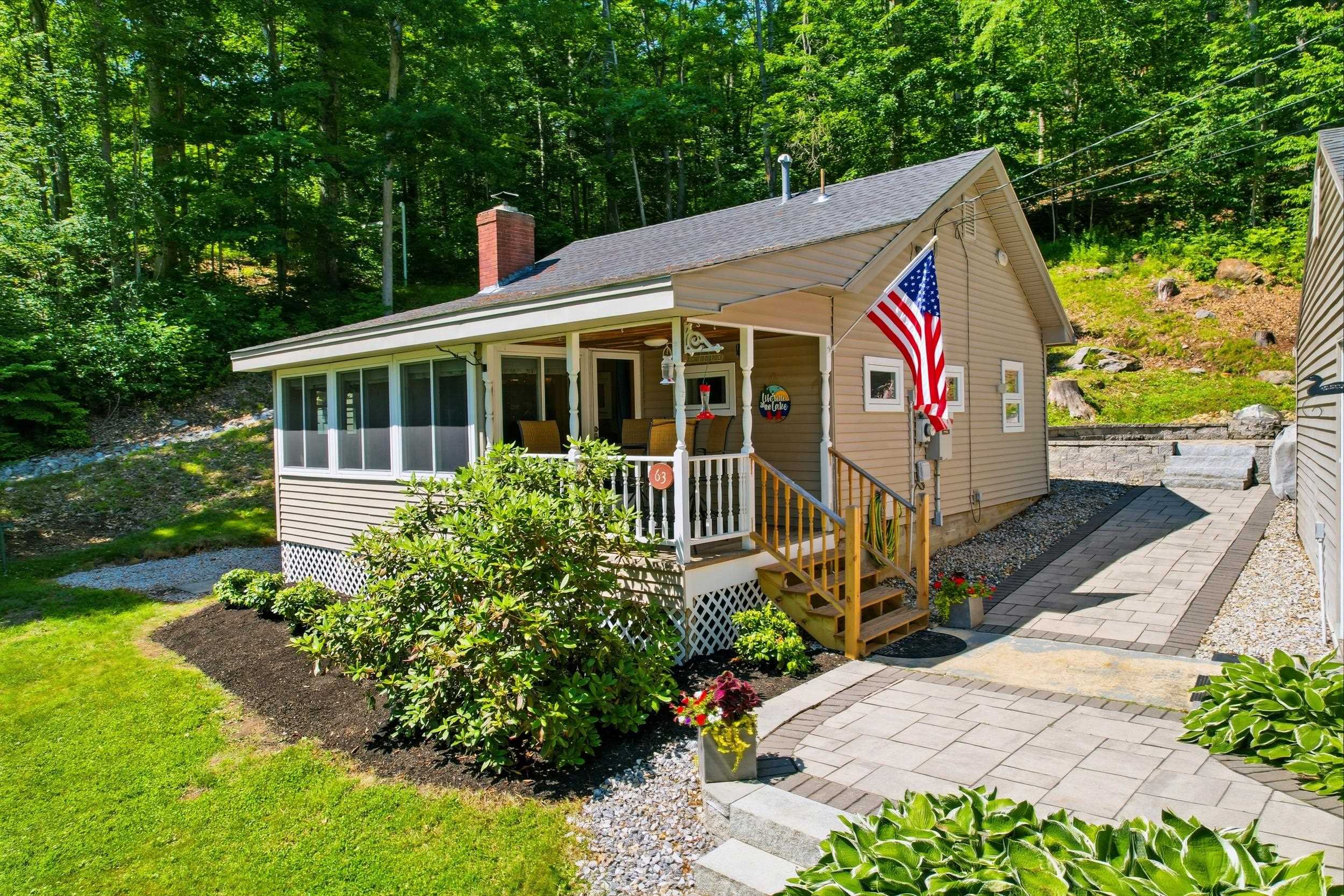 63 Lake Shore Dr, Barnstead, NH 03225