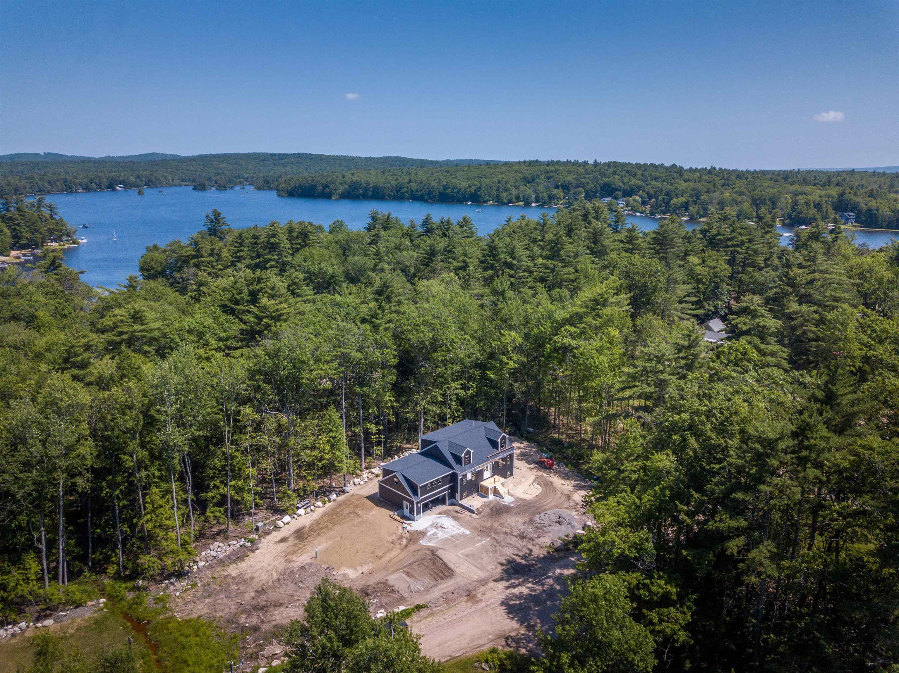 73 Spruce Rd, Middleton, NH 03887