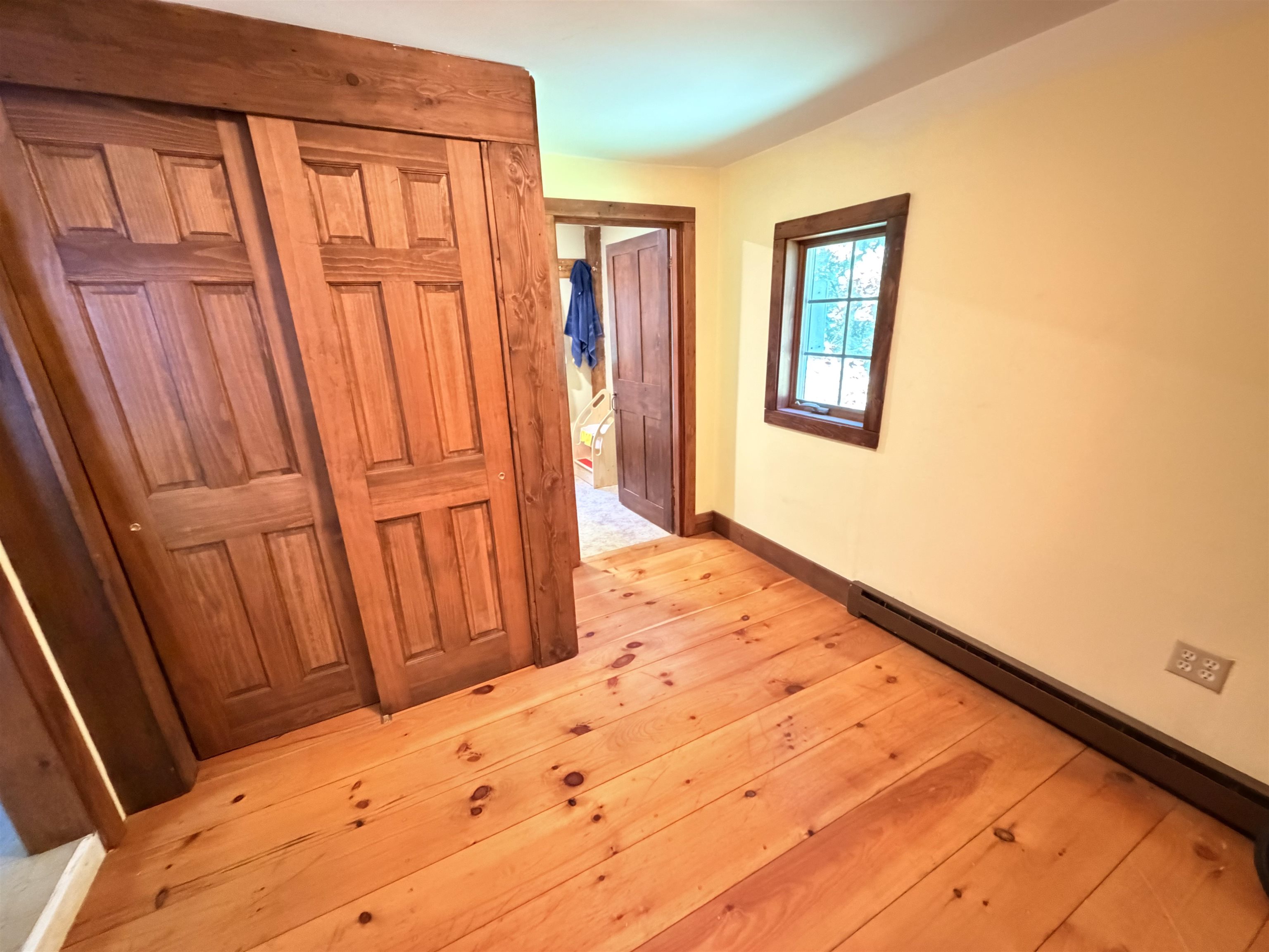 Room off kitchen and bath 25703205