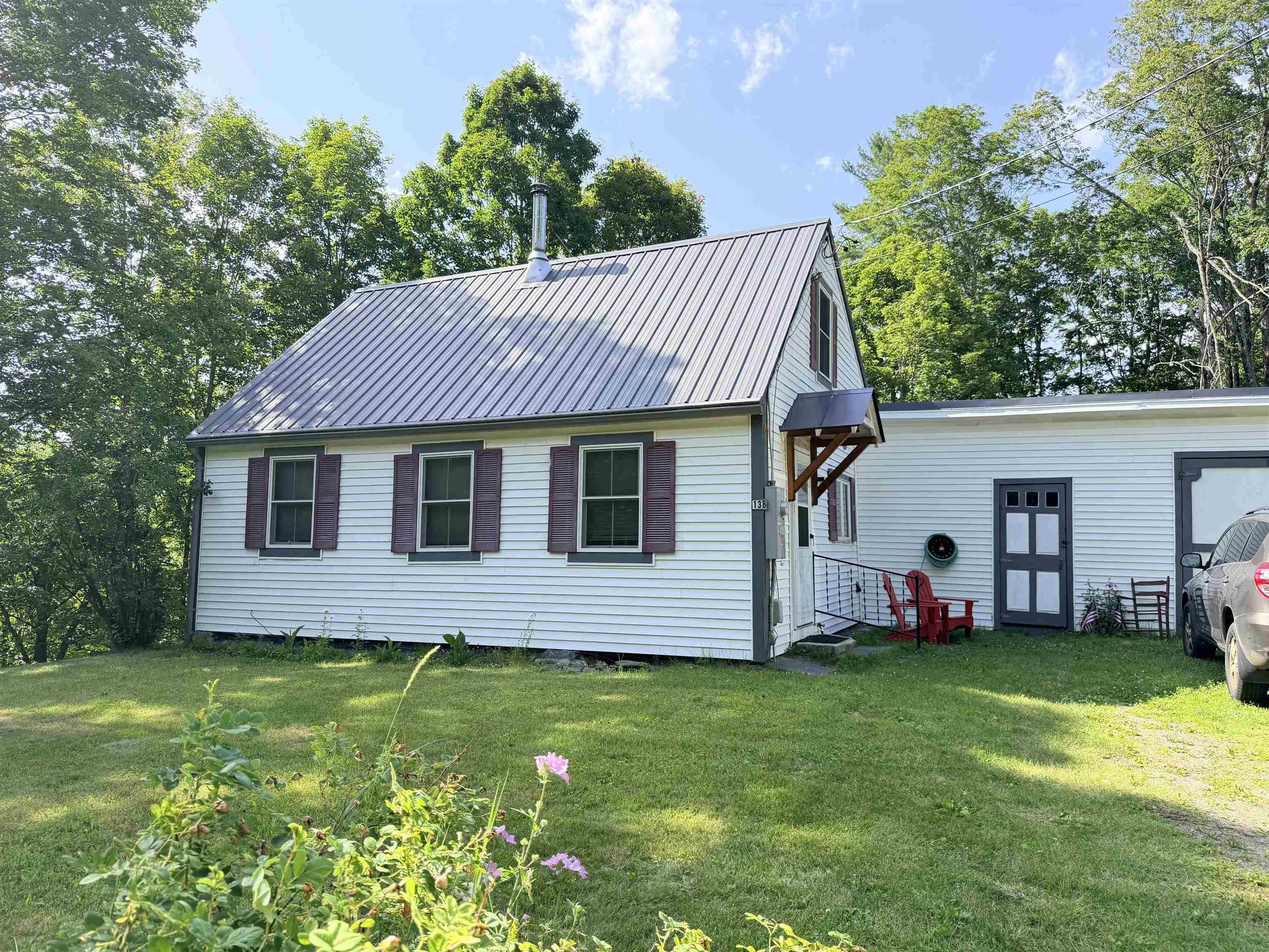138 Village Rd, Langdon, NH 03602