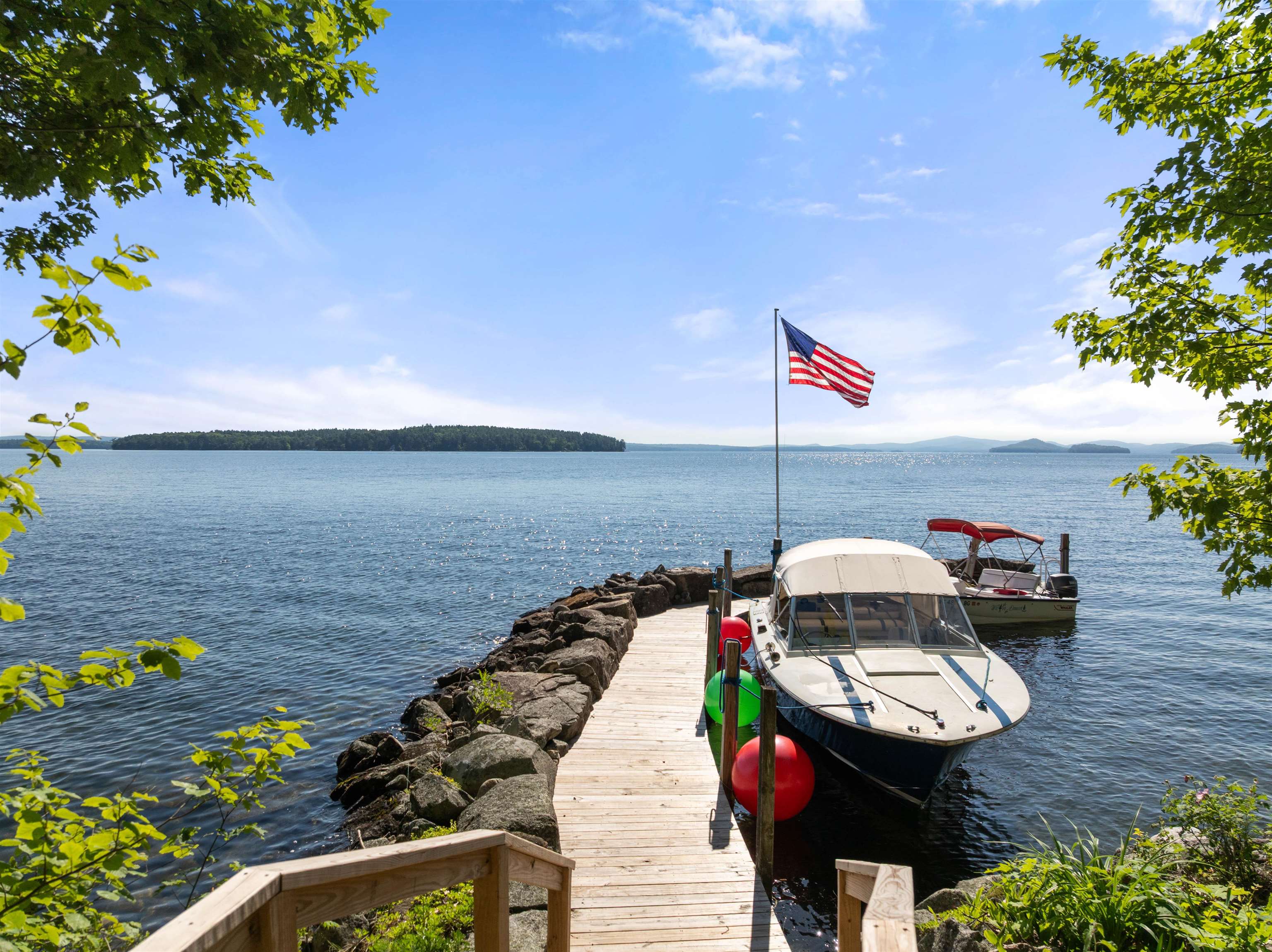 14 Lockes Island, Gilford, NH 03249