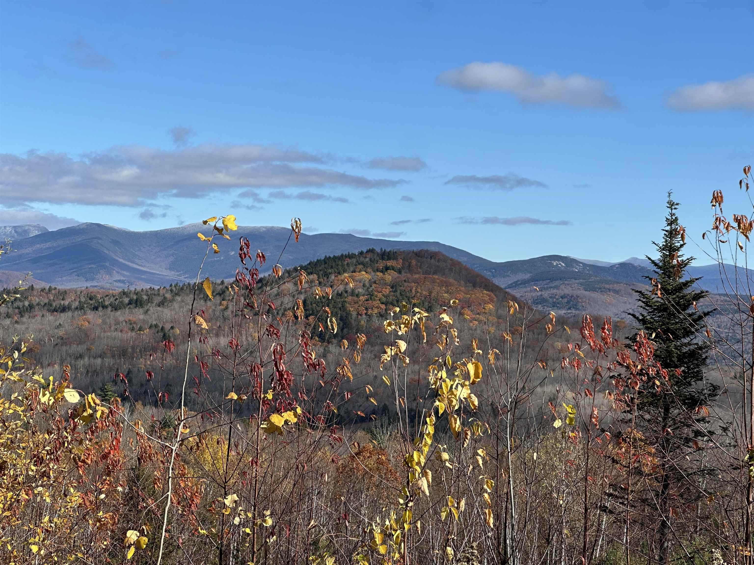 Glade Cir, Campton, NH 03223