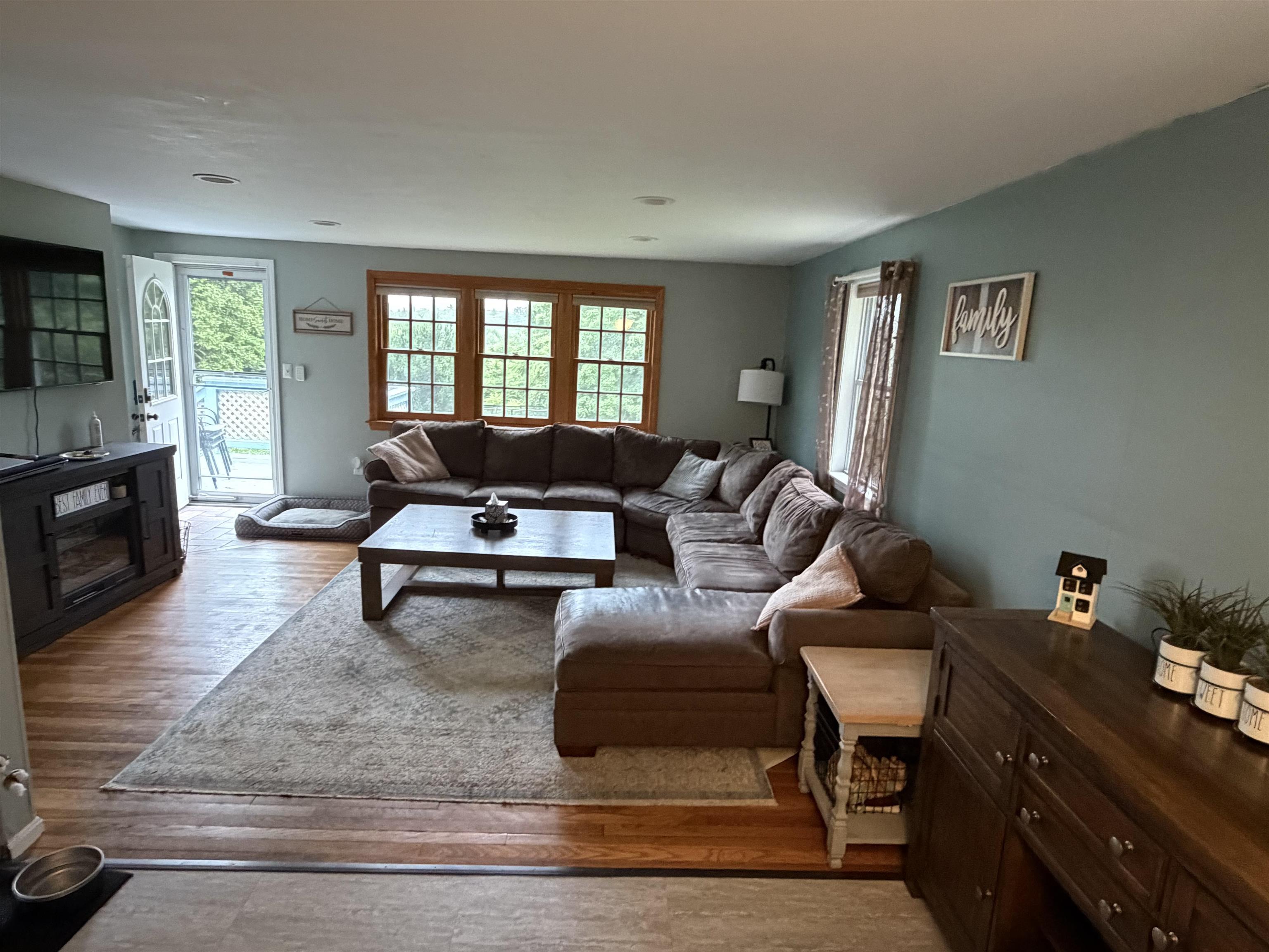 65 Pleasant St, Antrim, NH 03440