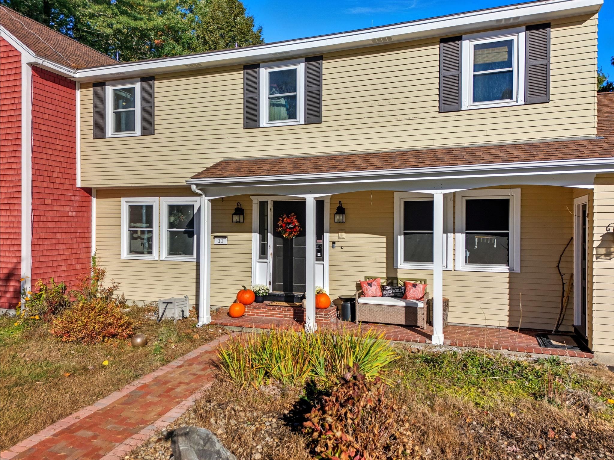 11 Wendover Way, Bedford, NH 03110