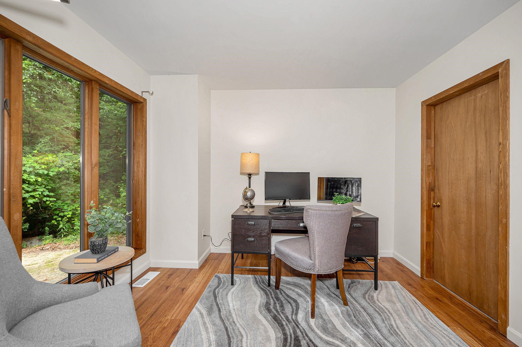 10 Shelly Dr, Pelham, NH 03076