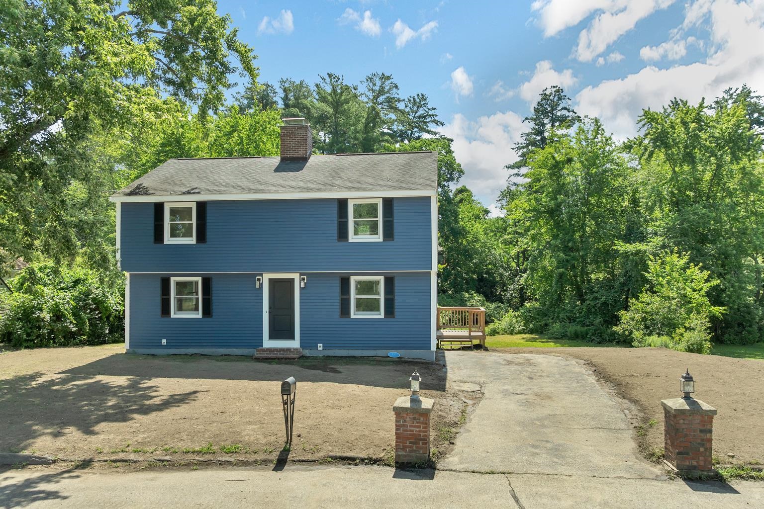 39 Palisade Dr, Nashua, NH 03062