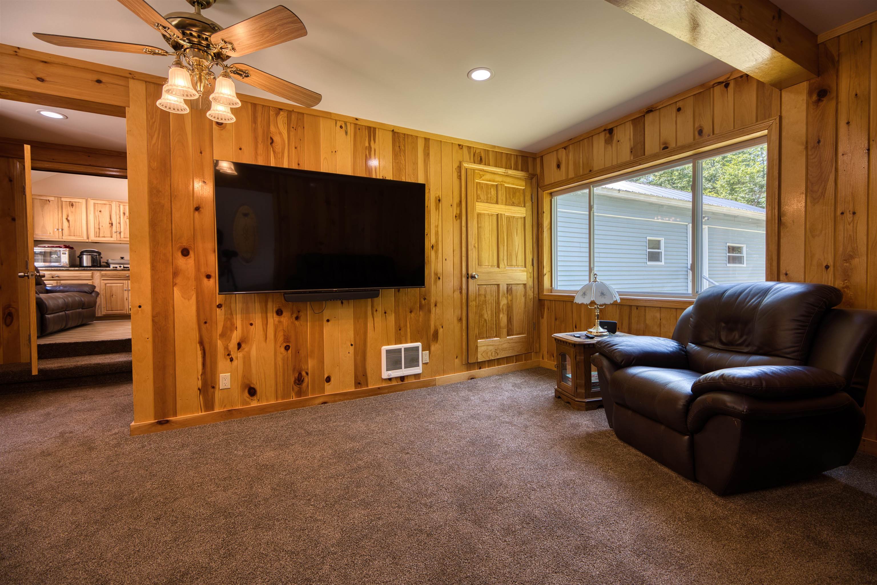 98 Thibodeau Ln, Tamworth, NH 03886