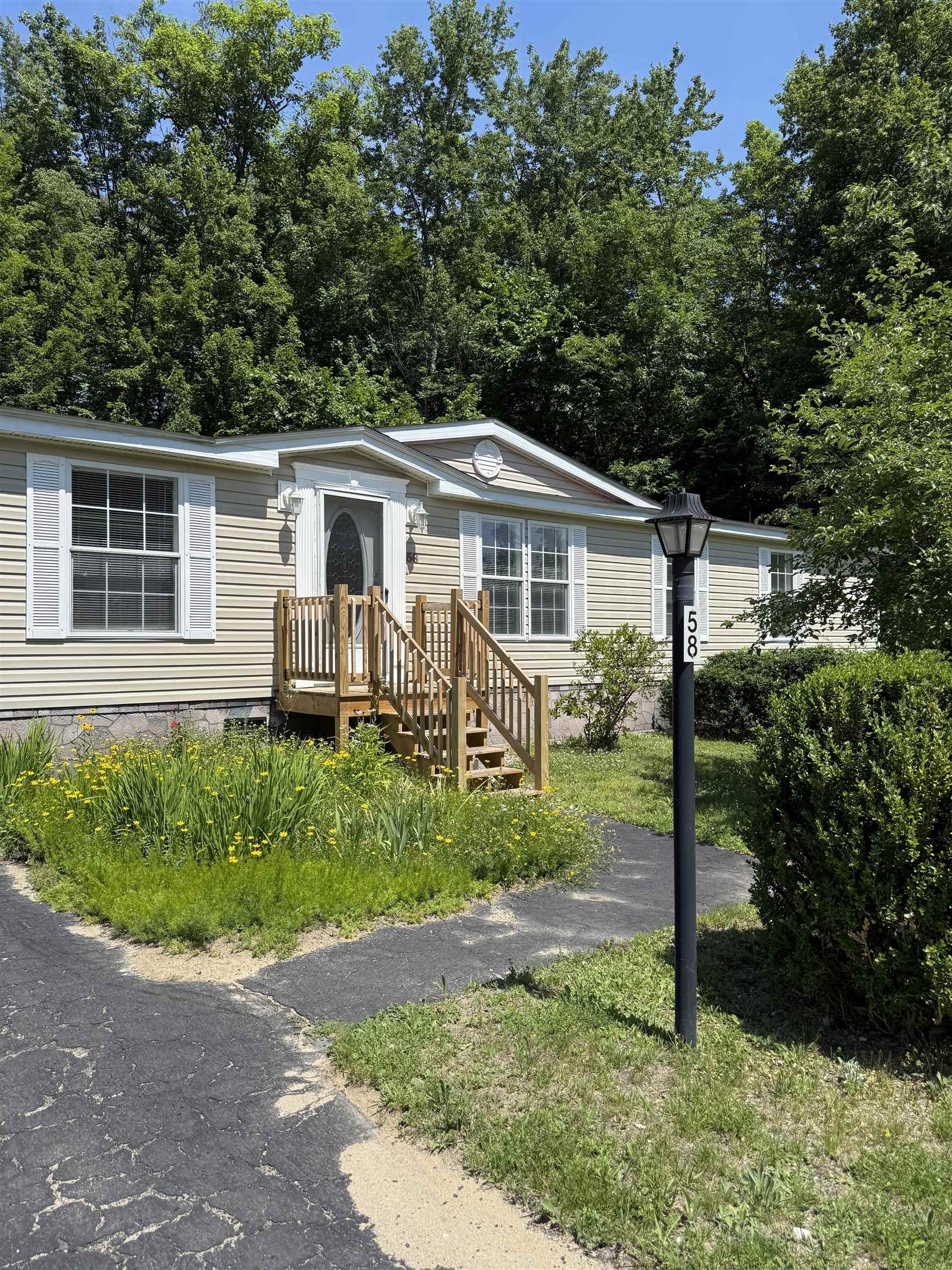 58 Ivy Ln, Farmington, NH 03835