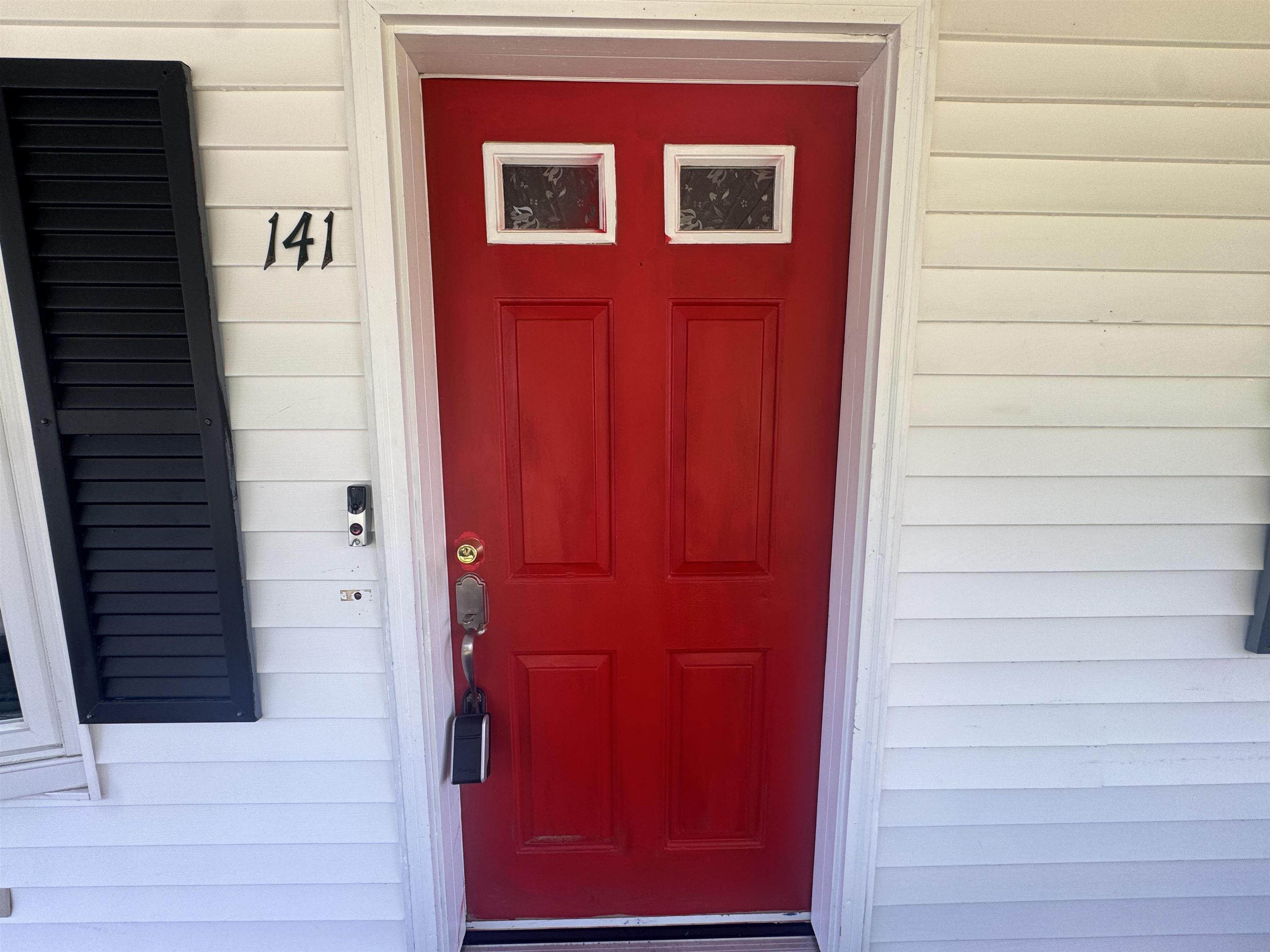 141 Hoyt St, Manchester, NH 03103