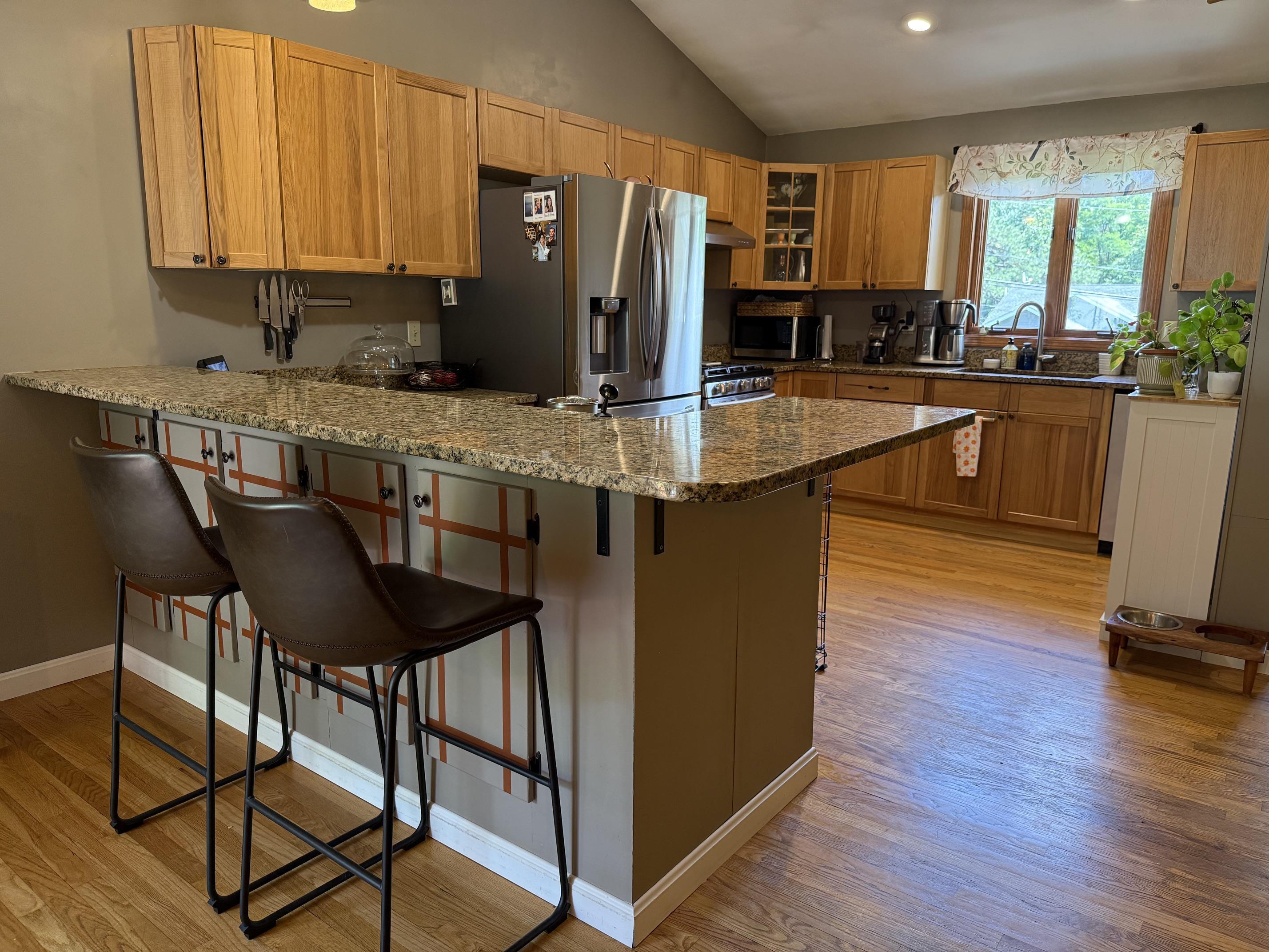 26 Pheasant Ln, Manchester, NH 03109