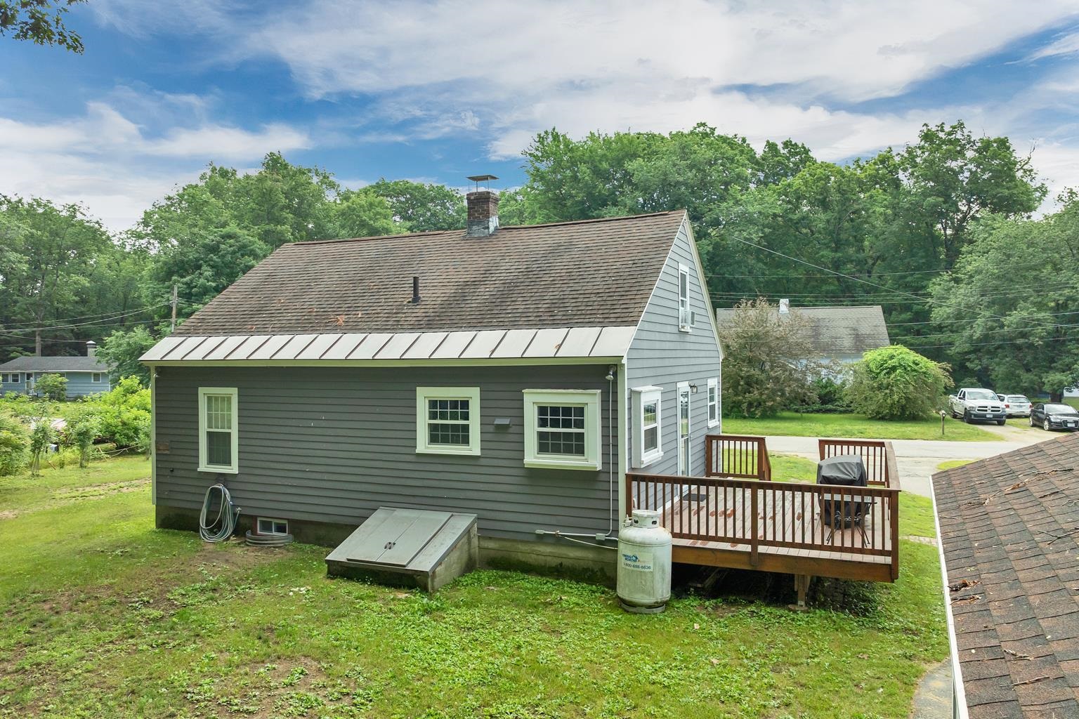 12 Mountain View Dr, Hill, NH 03243