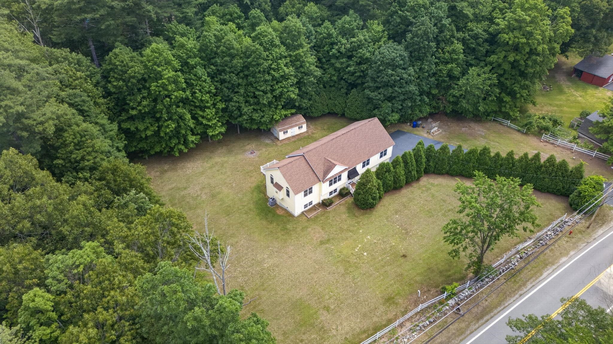 129 East Main St, Hampstead, NH 03826