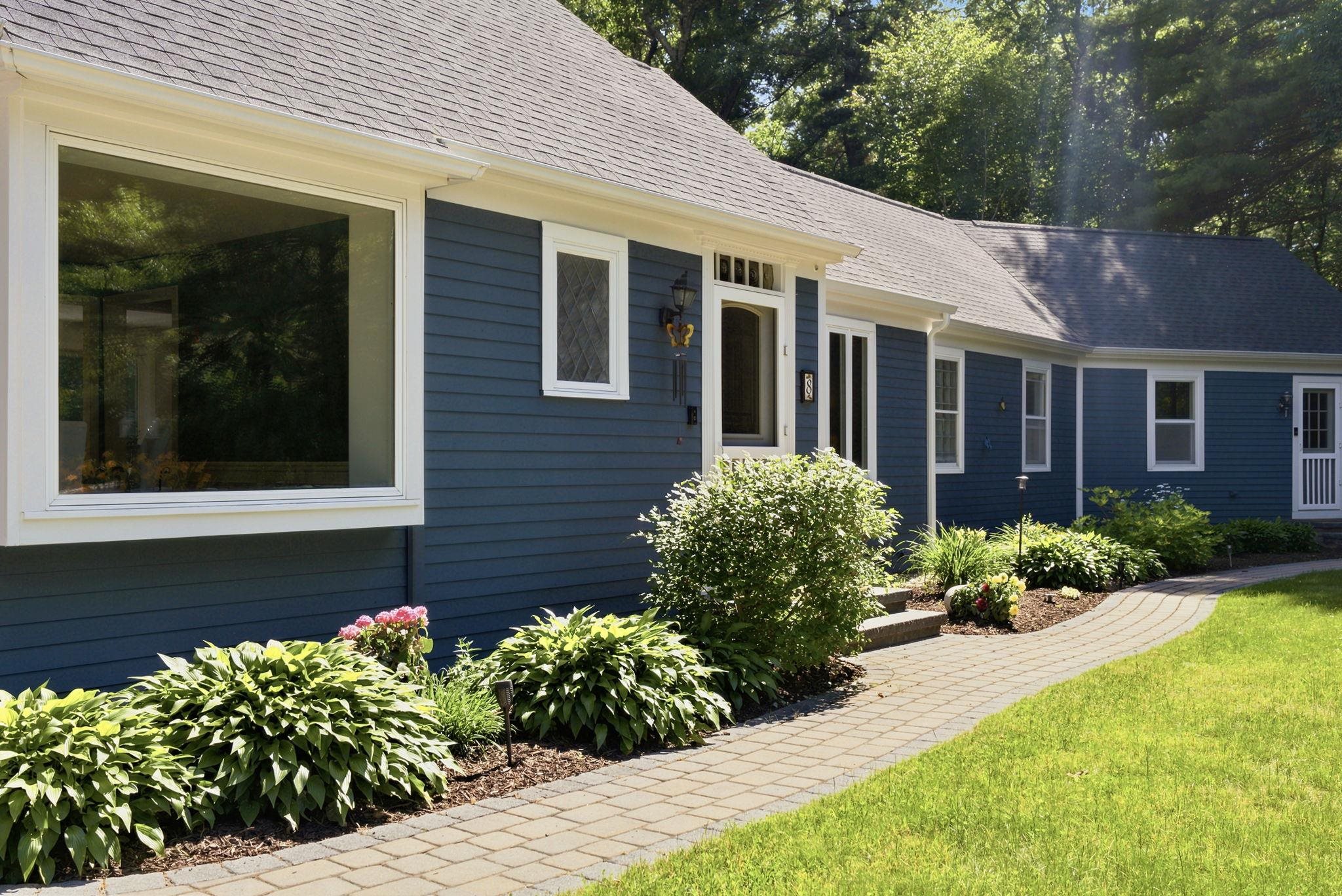 8 Netherwood Rd, Windham, NH 03087