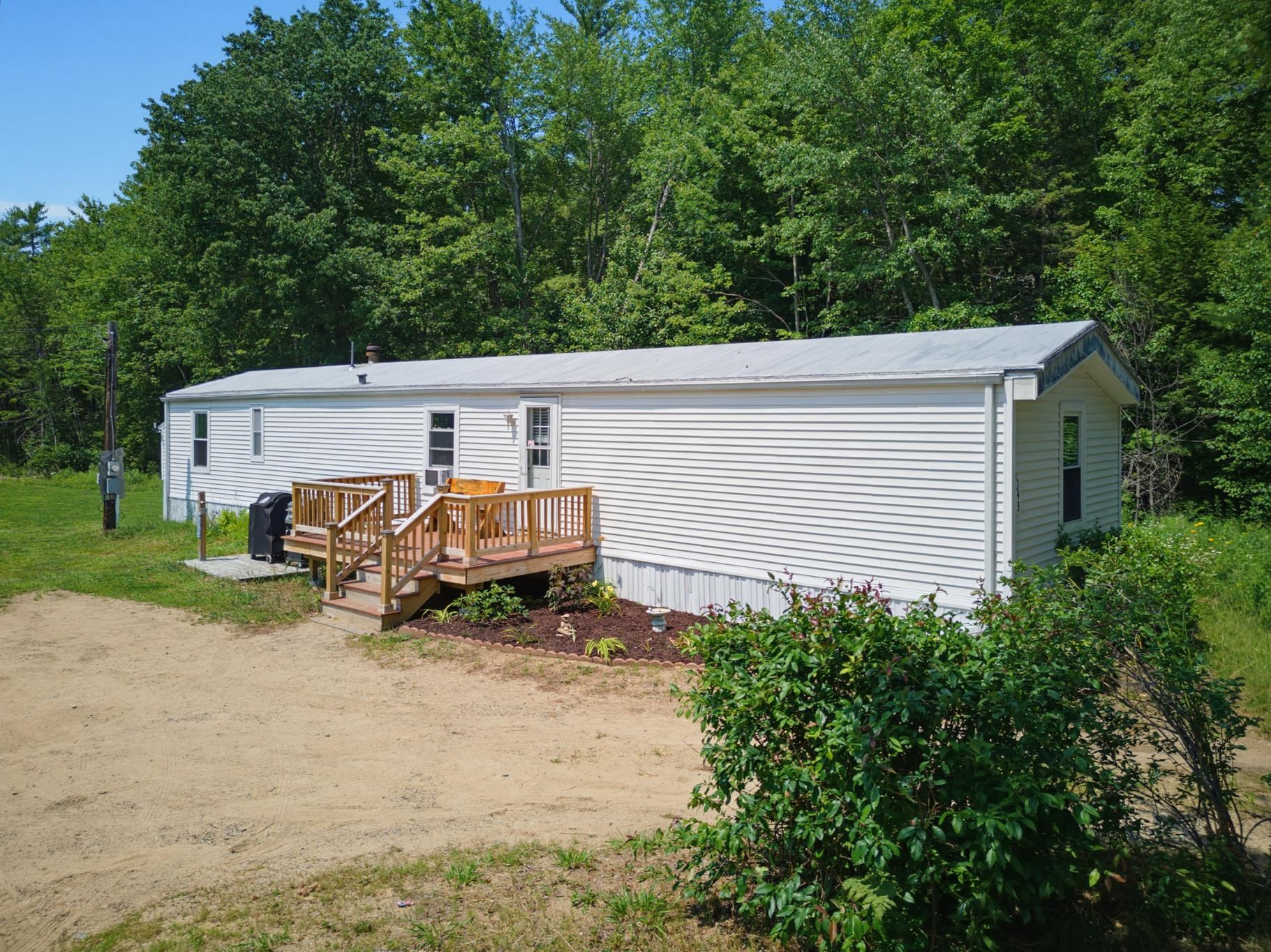 143 Salmon Falls Rd, Rochester, NH 03868