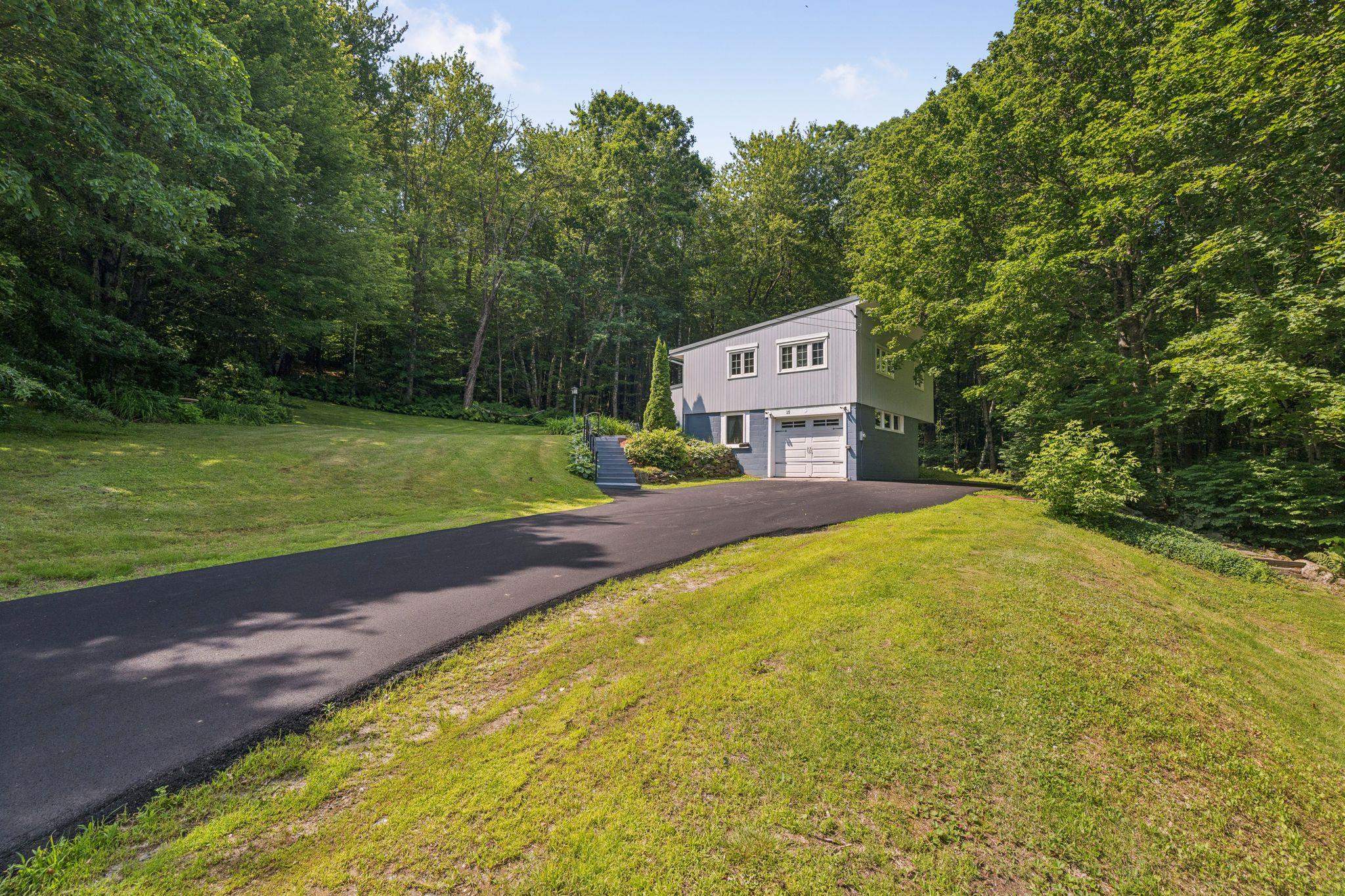 15 Juniper Hill, Claremont, NH 03743